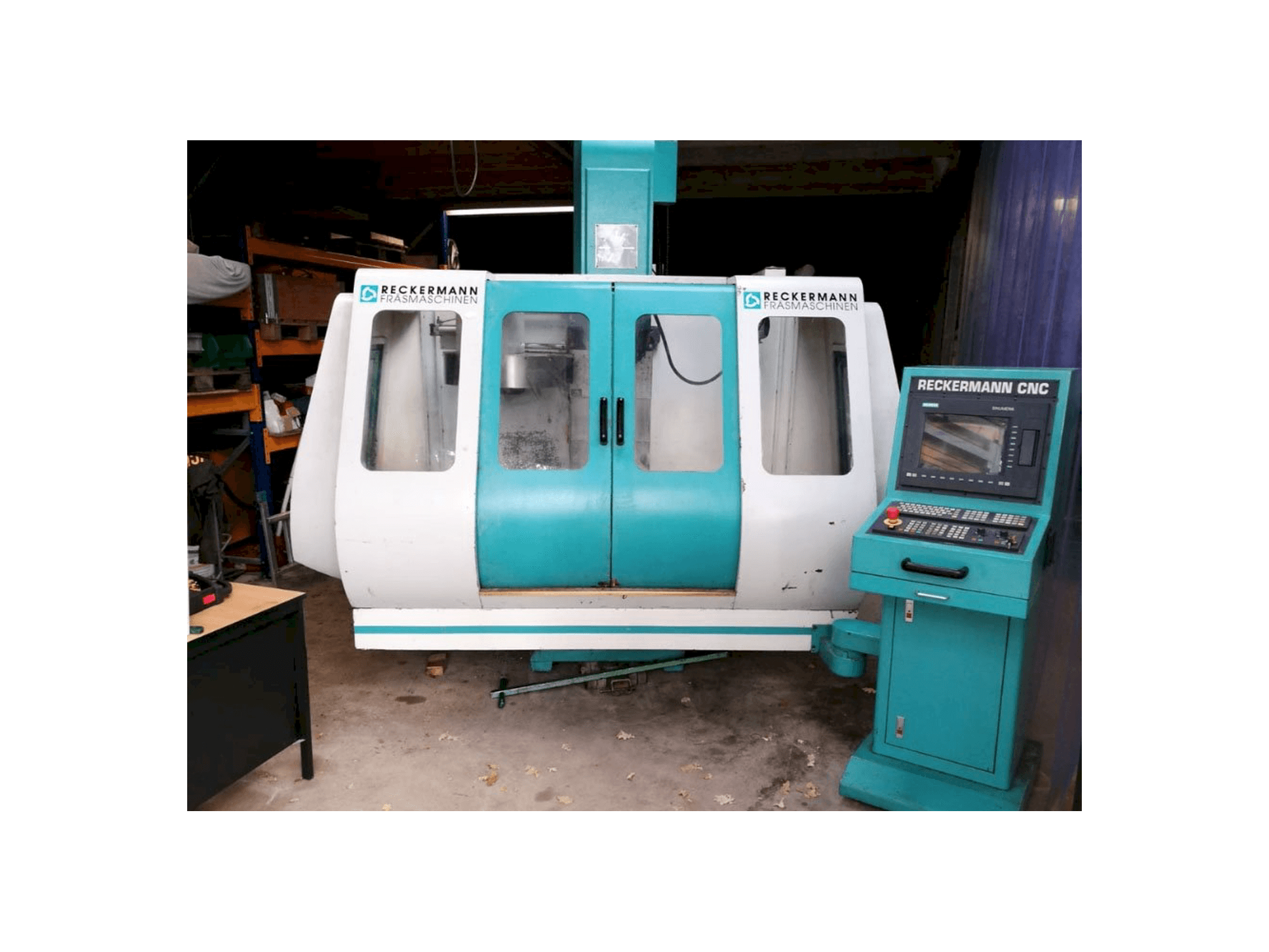 RECKERMANN VMC 850 Mašinos vaizdas iš priekio