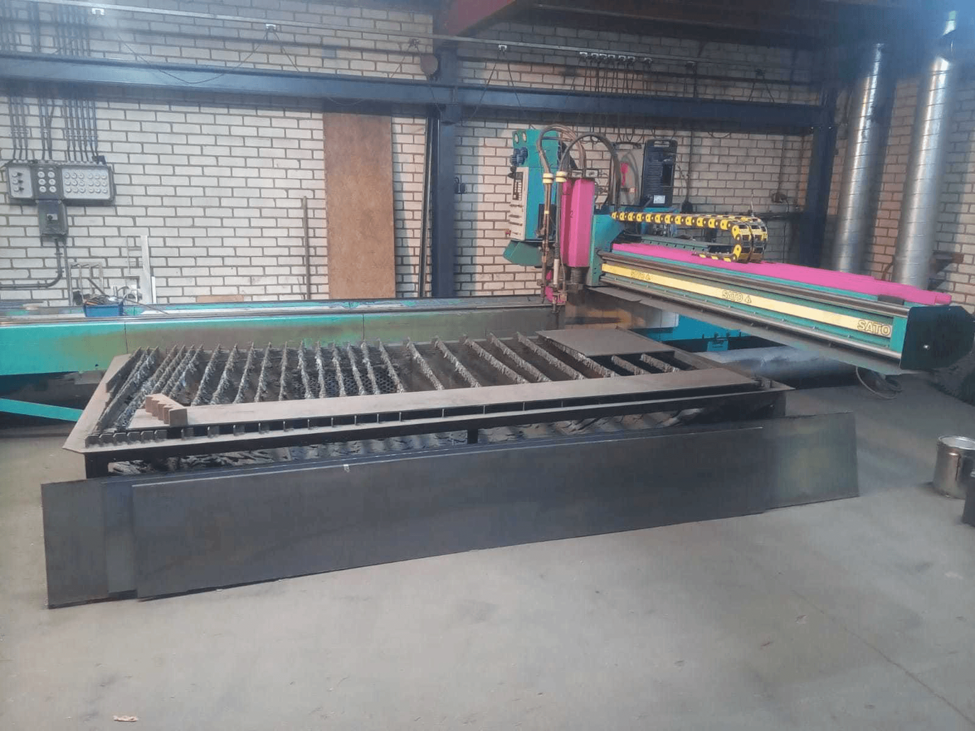 SATO SATRONIK C2500 Mašinos vaizdas iš priekio