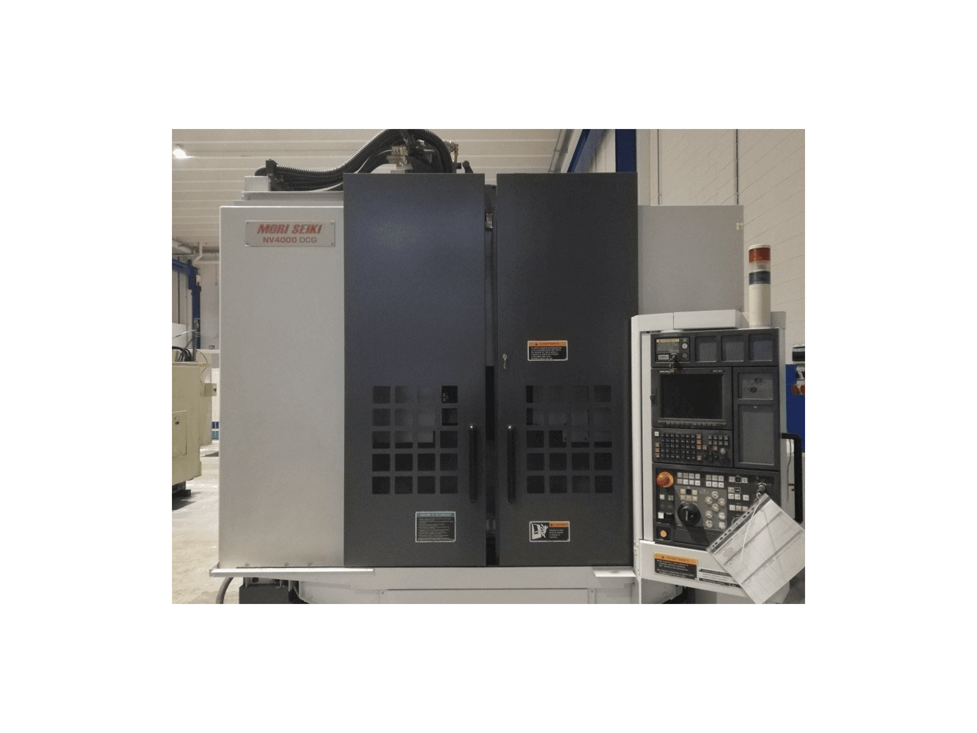 MORI SEIKI NV 4000 DCG Mašinos vaizdas iš priekio