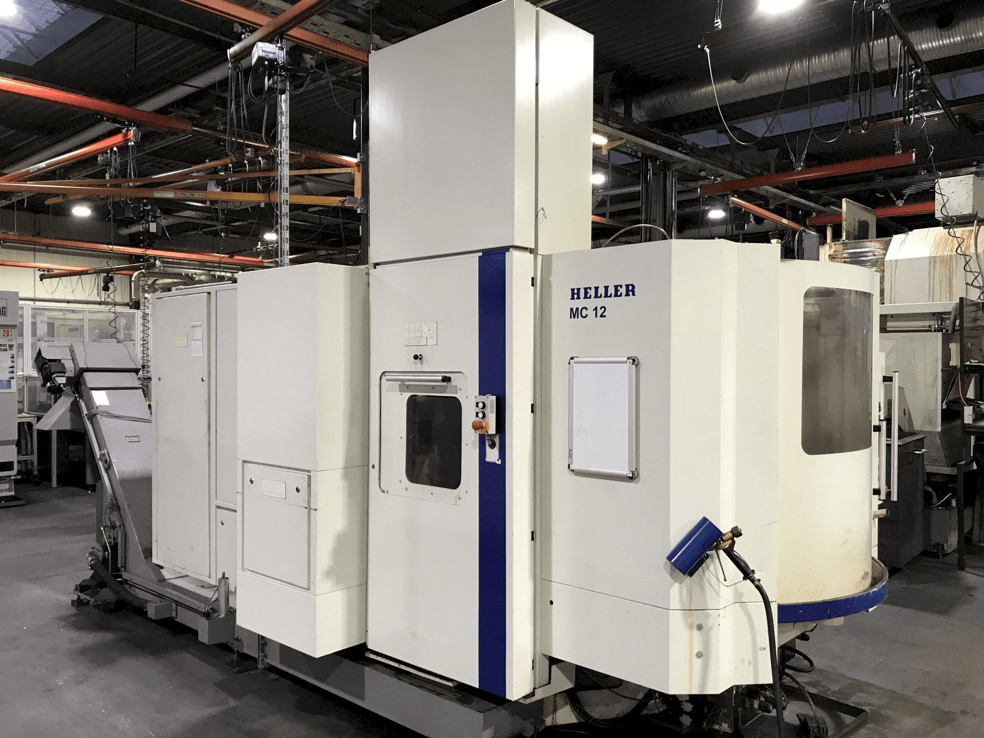 HELLER MC 12 Mašinos vaizdas iš priekio