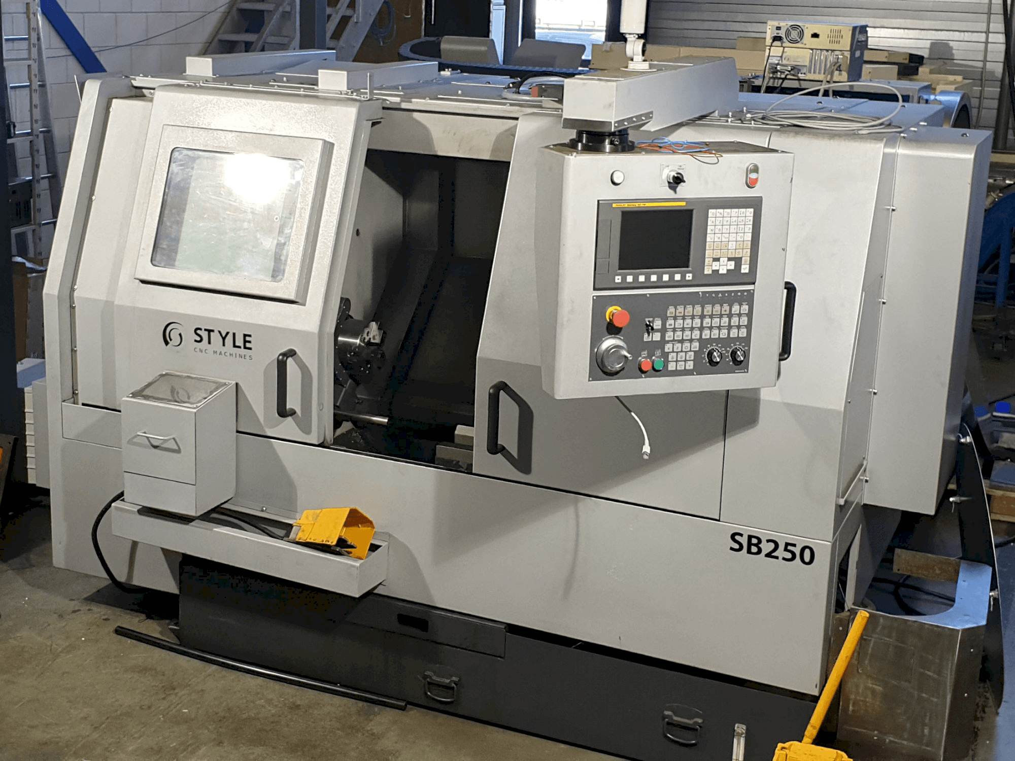 STYLE SB250 Mašinos vaizdas iš priekio