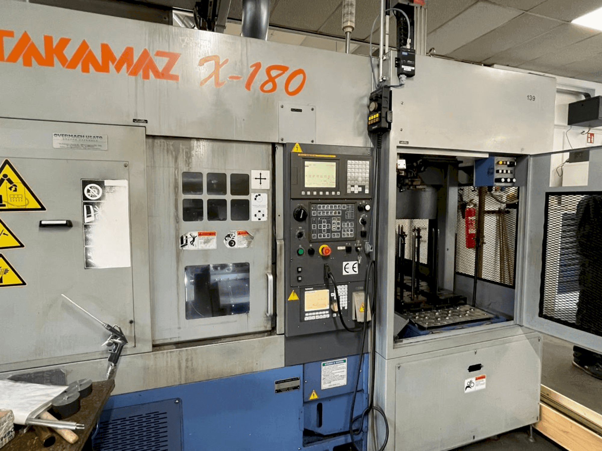 Takamaz X-180 Mašinos vaizdas iš priekio