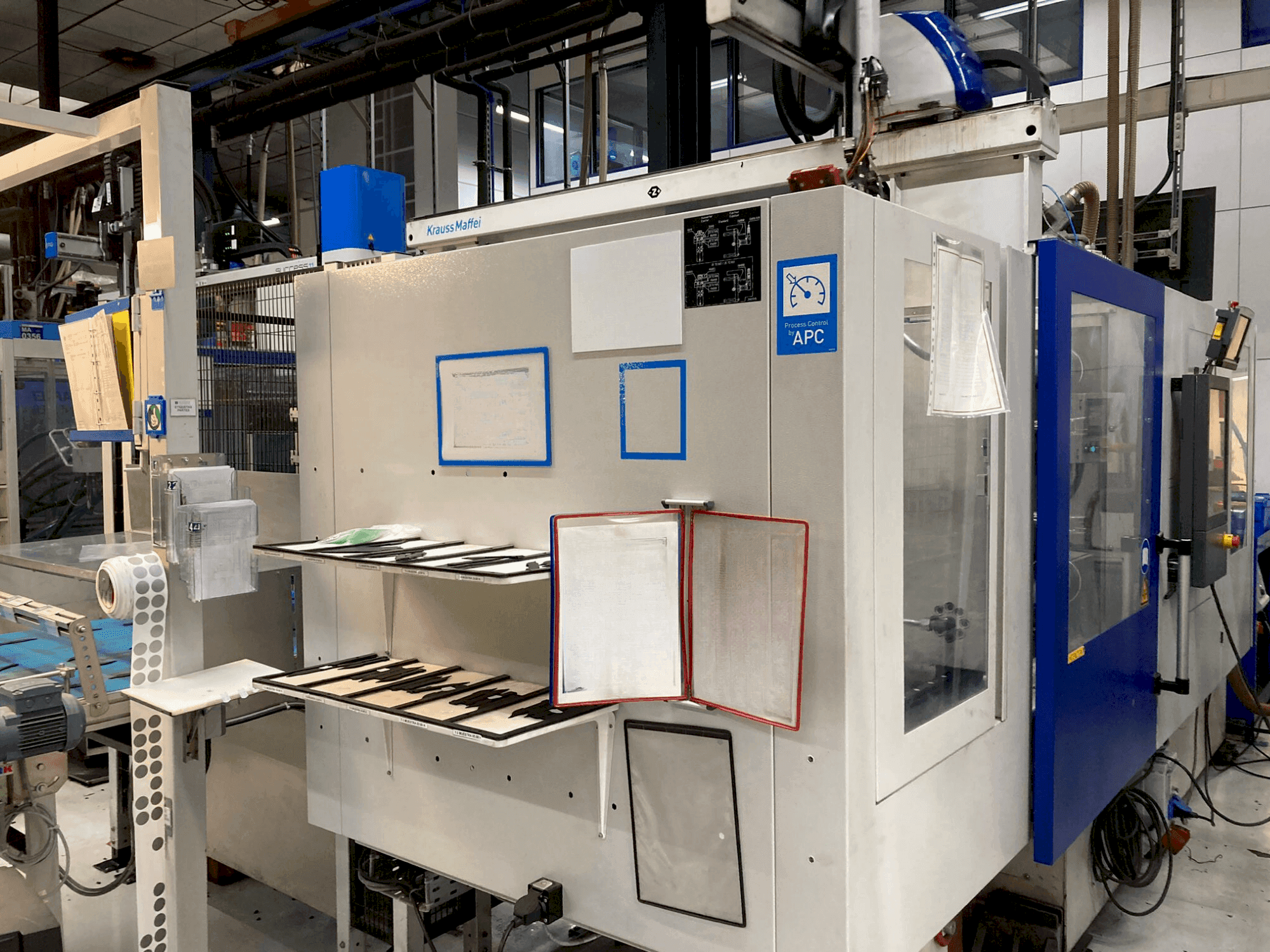 Krauss Maffei 160-380 CX Mašinos vaizdas iš priekio