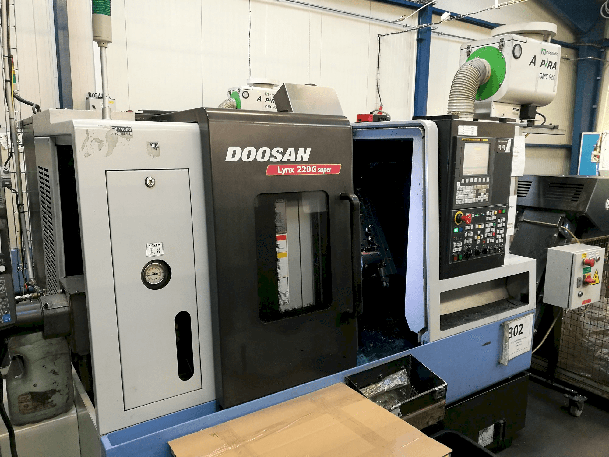 Doosan Lynx 220GA Mašinos vaizdas iš priekio