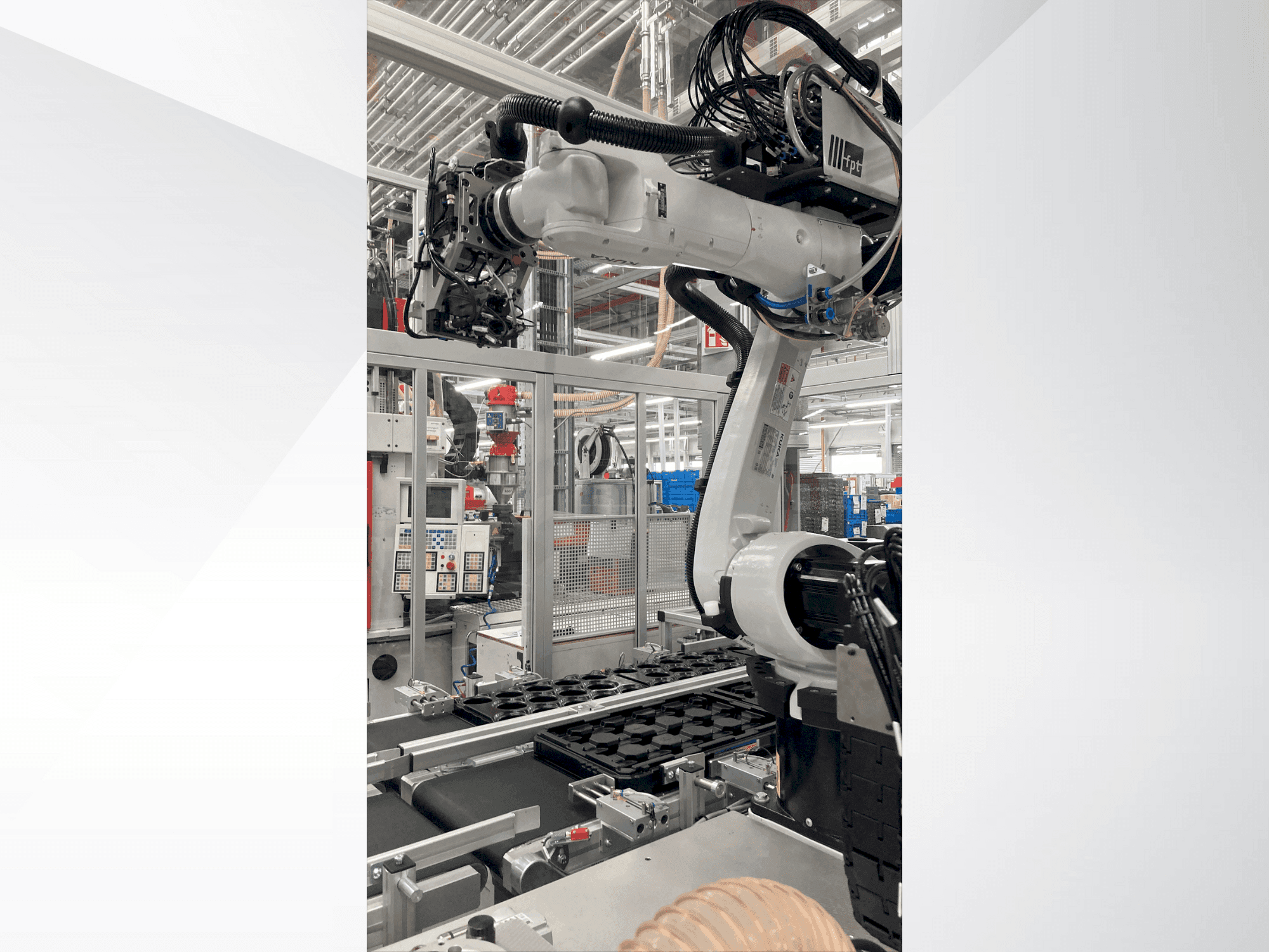 KUKA KR 10 R1440-2 Mašinos vaizdas iš priekio