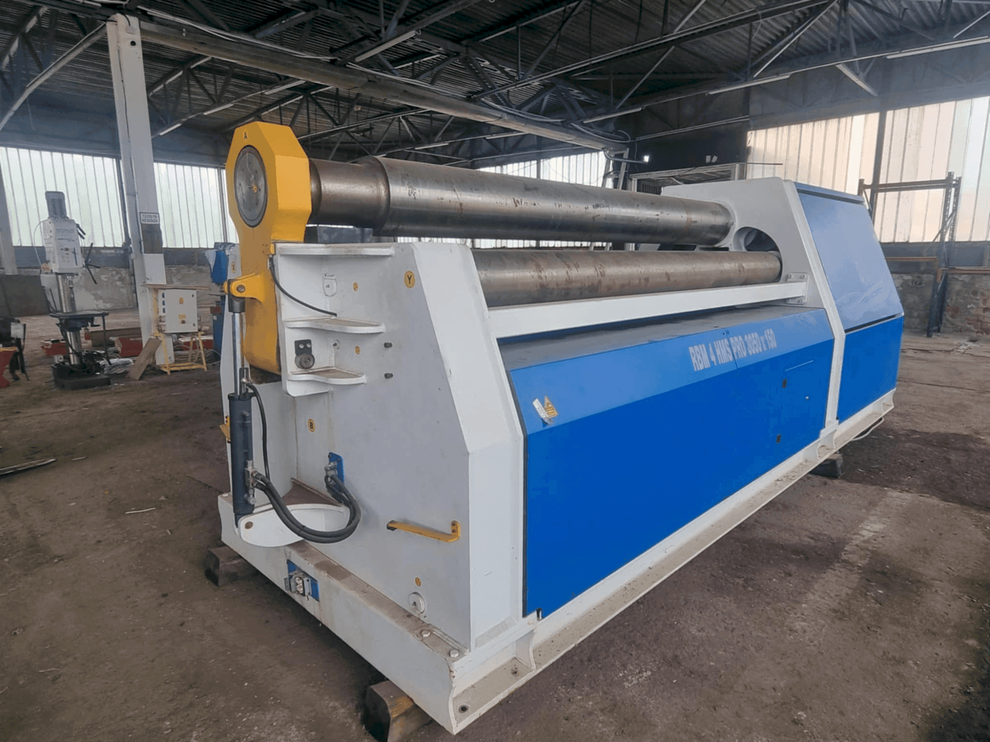 Metallkraft RBM 4 HMS Pro 3050-150 Mašinos vaizdas iš priekio