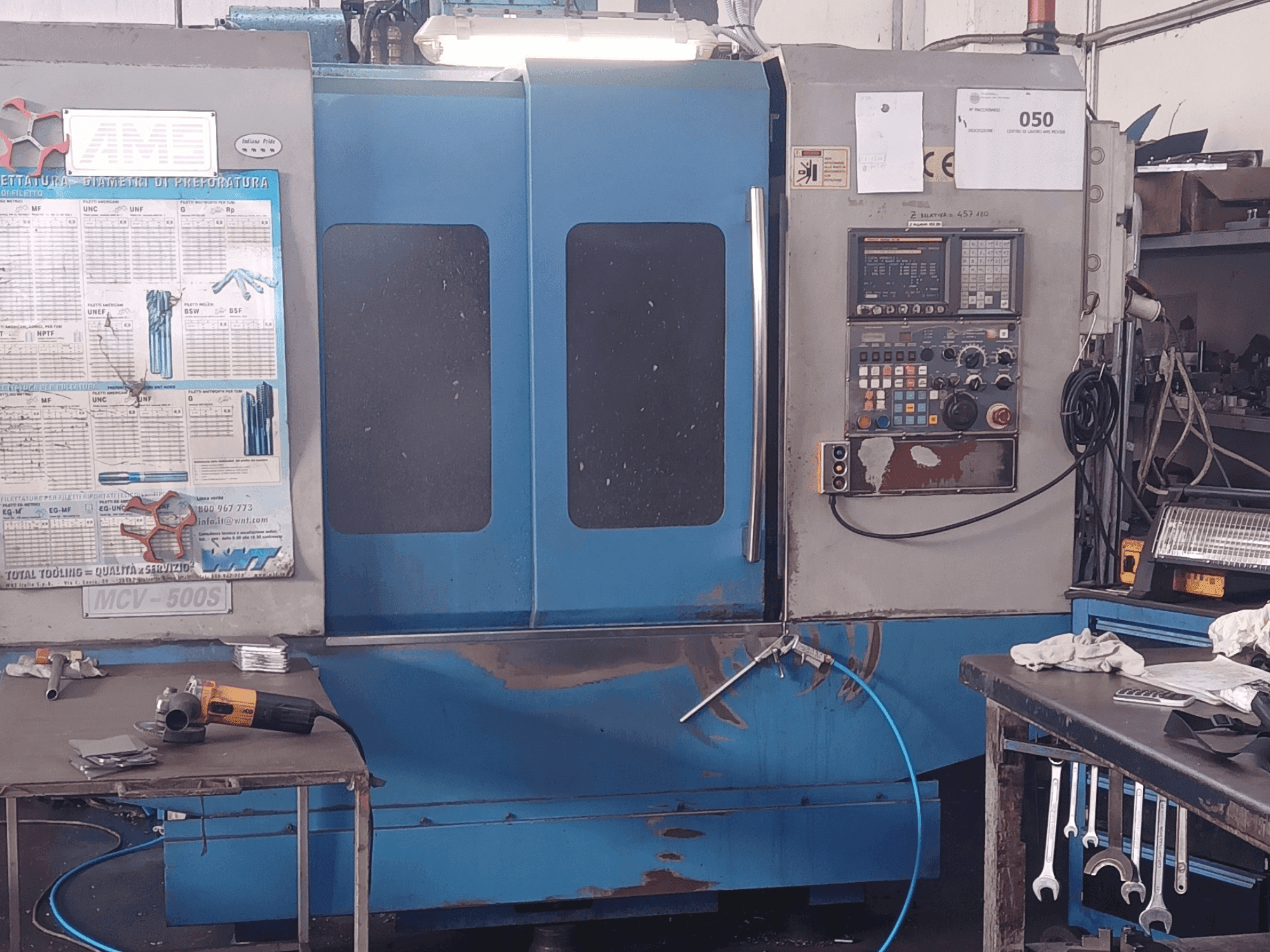 MORI SEIKI MCV 500 Mašinos vaizdas iš priekio