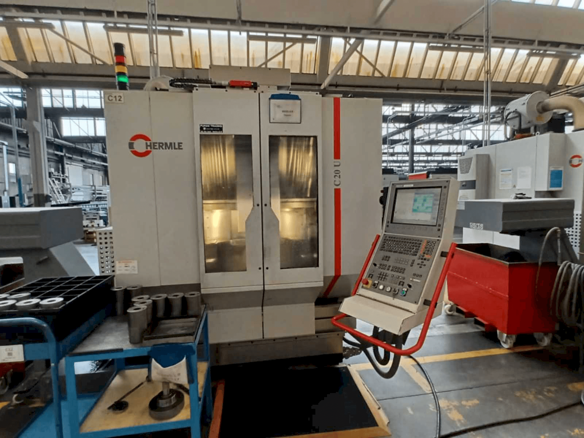 HERMLE C20U Mašinos vaizdas iš priekio