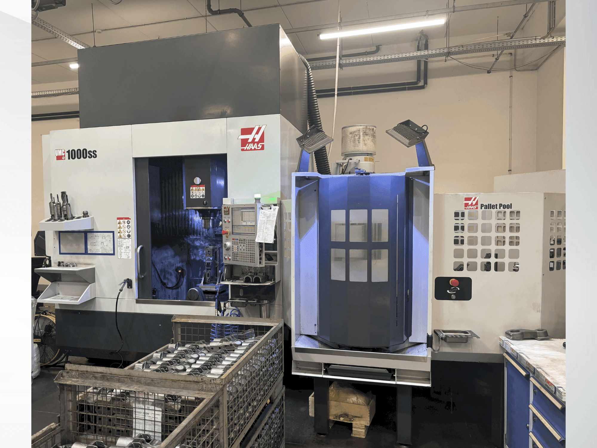 HAAS UMC-1000SS Mašinos vaizdas iš priekio
