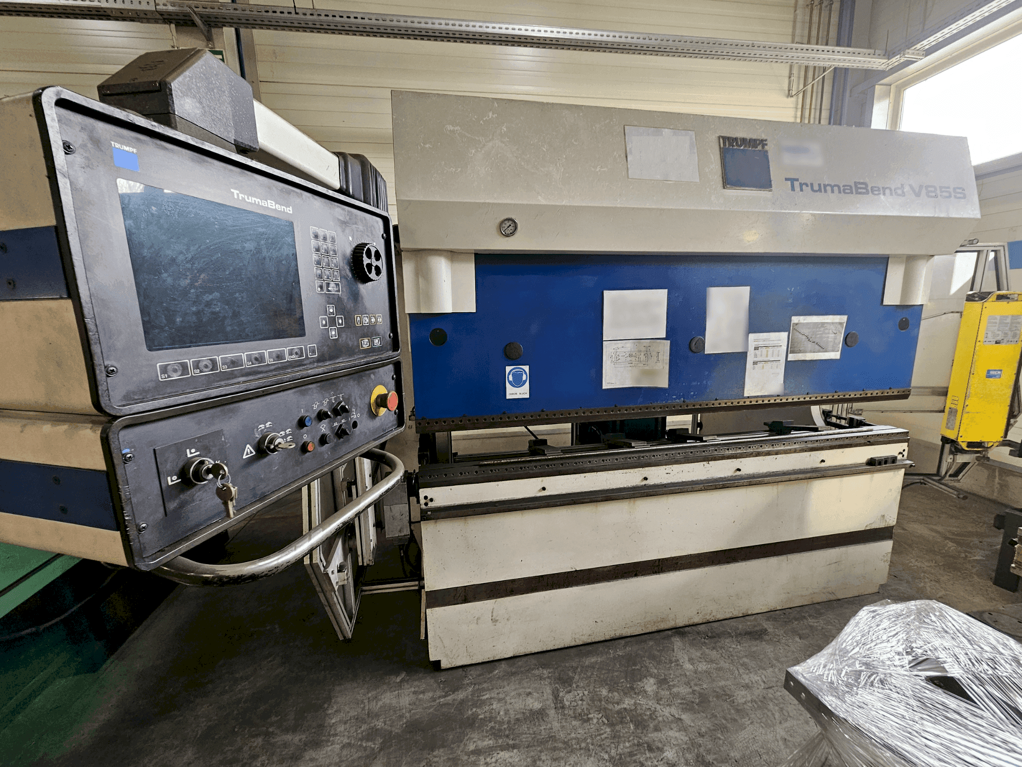 TRUMPF TRUMABEND V85S Mašinos vaizdas iš priekio