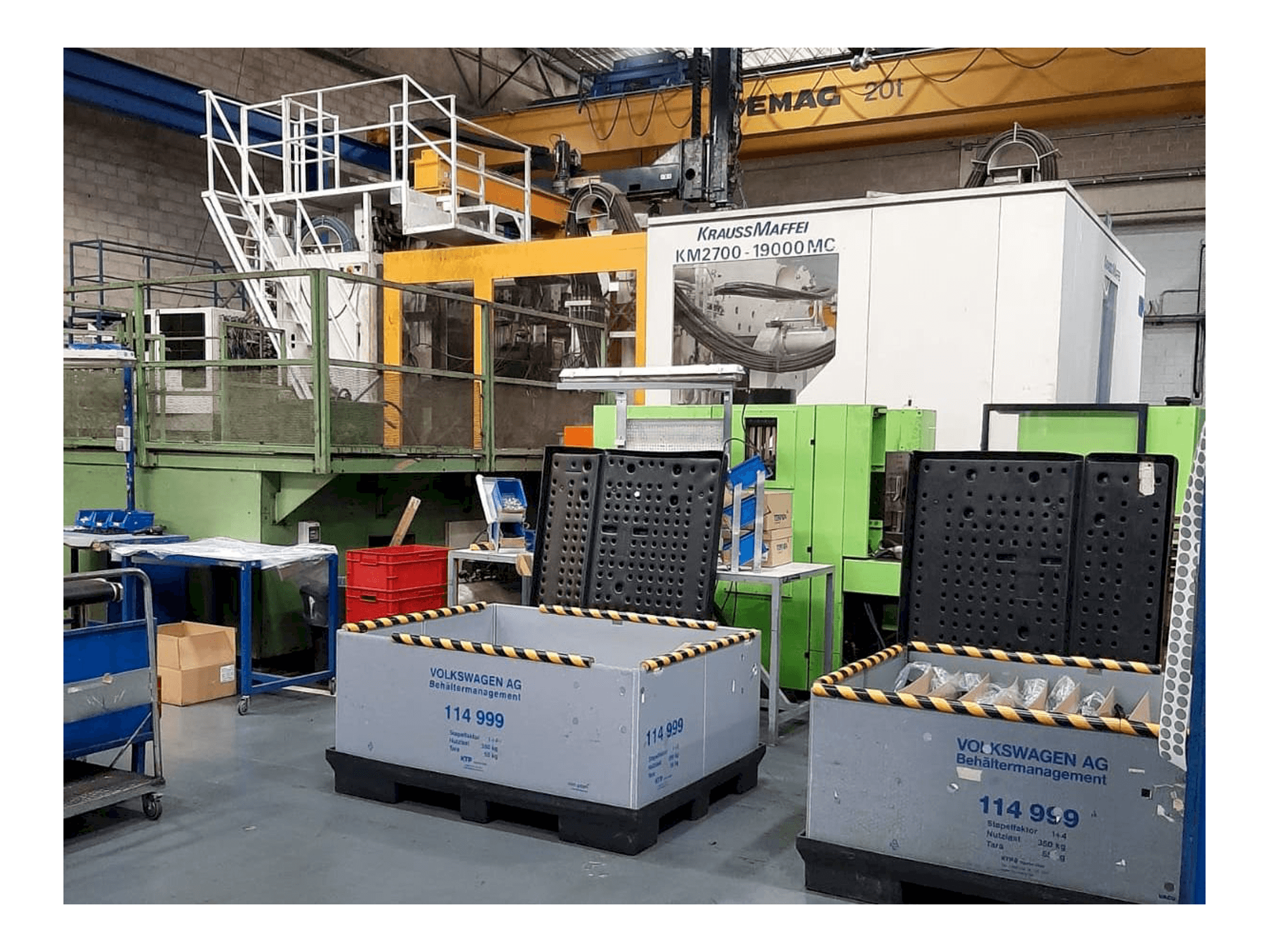 Krauss Maffei 2700/19000 MC Mašinos vaizdas iš priekio