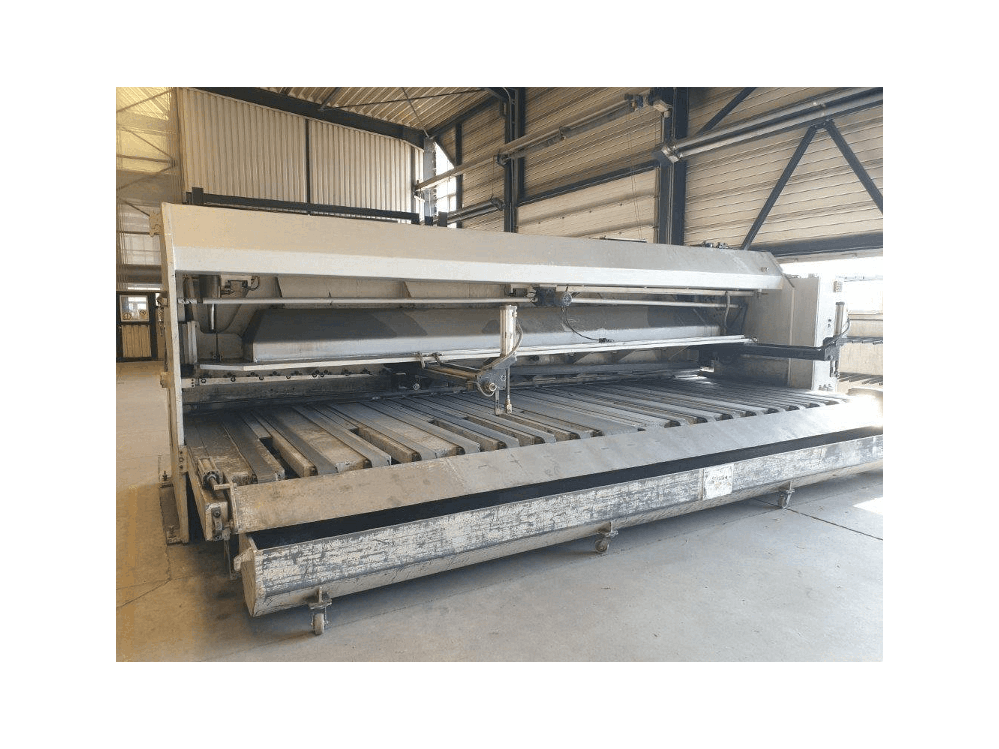 Weinbrenner TSV 6 / 6100 Mašinos vaizdas iš priekio