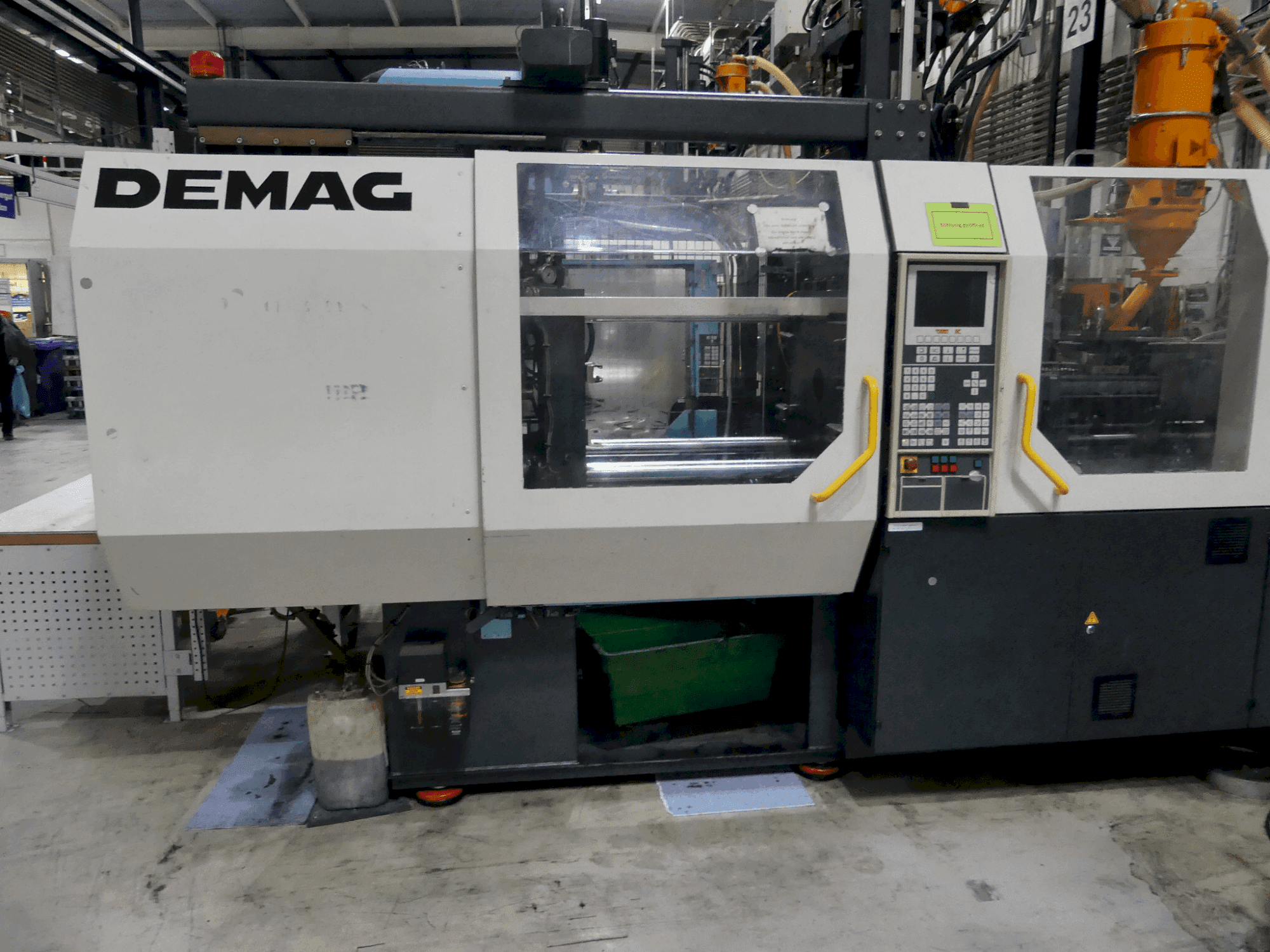DEMAG D125-320h/120v Mašinos vaizdas iš priekio