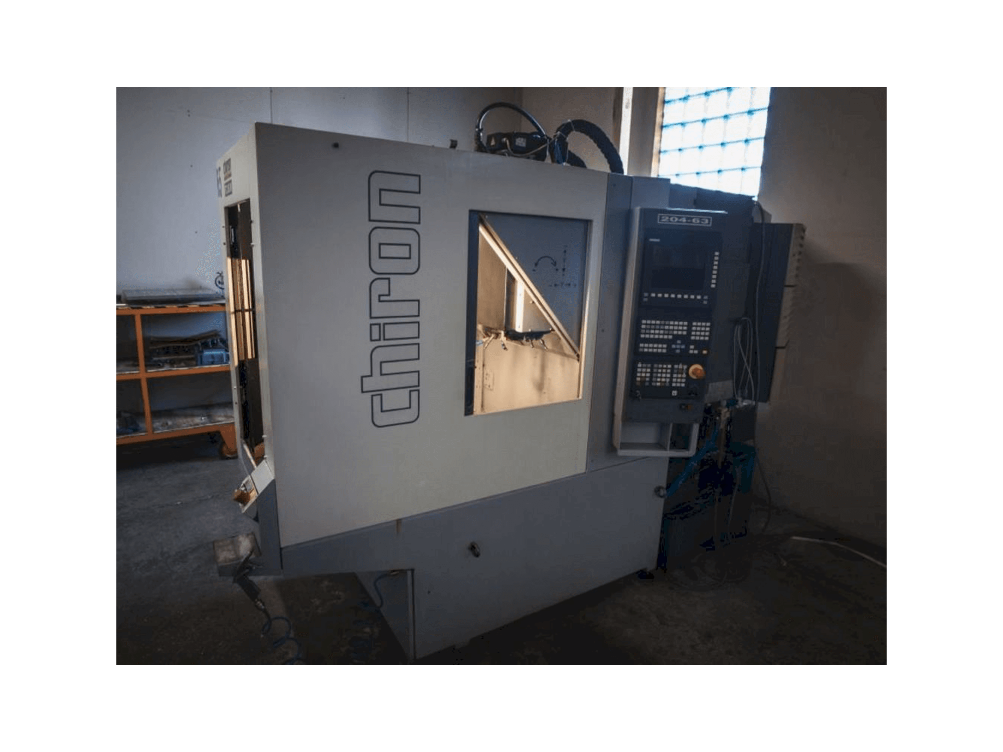 CHIRON FZ 08 W Mašinos vaizdas iš priekio