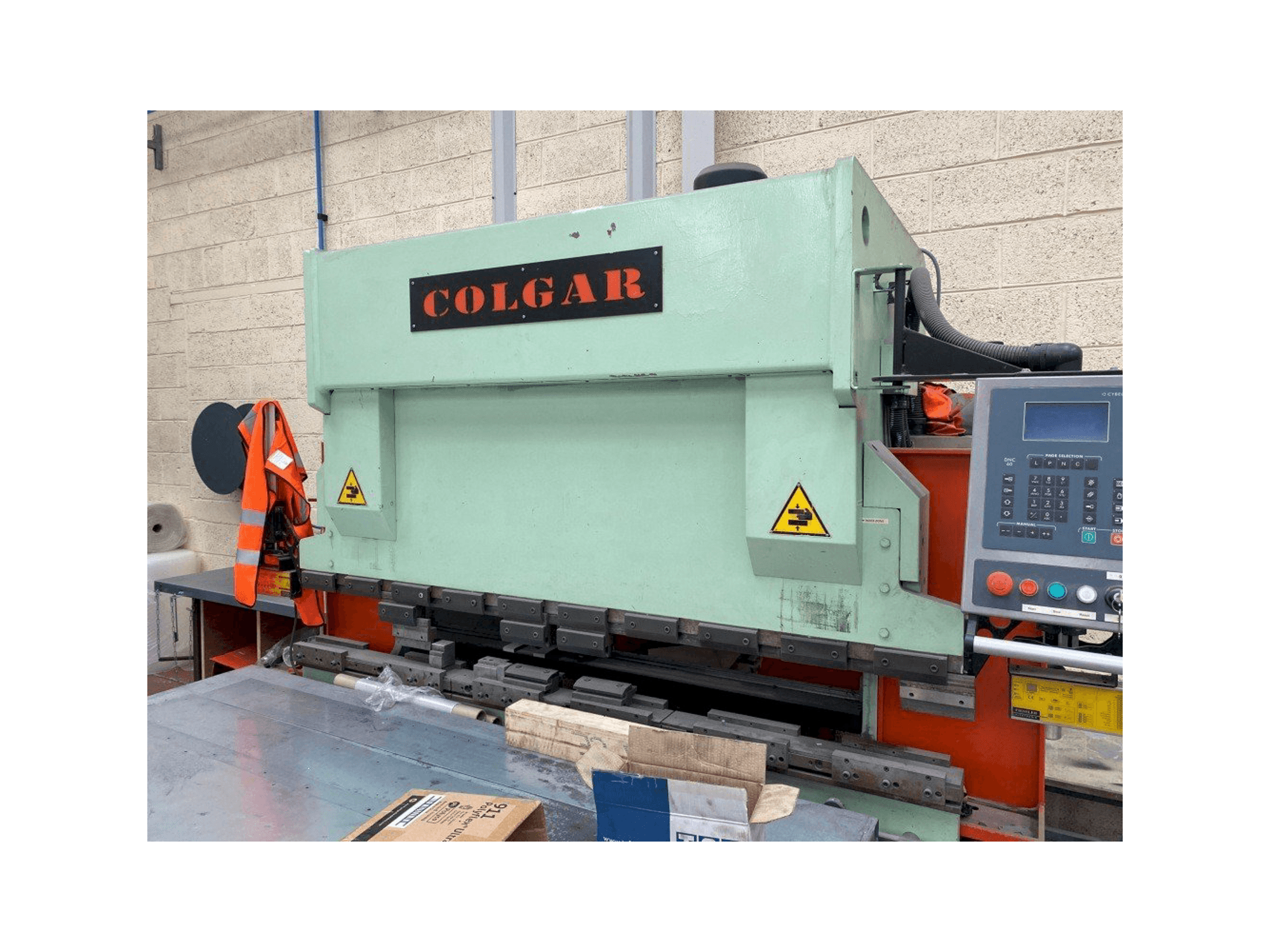 Colgar PI 316/21 Mašinos vaizdas iš priekio