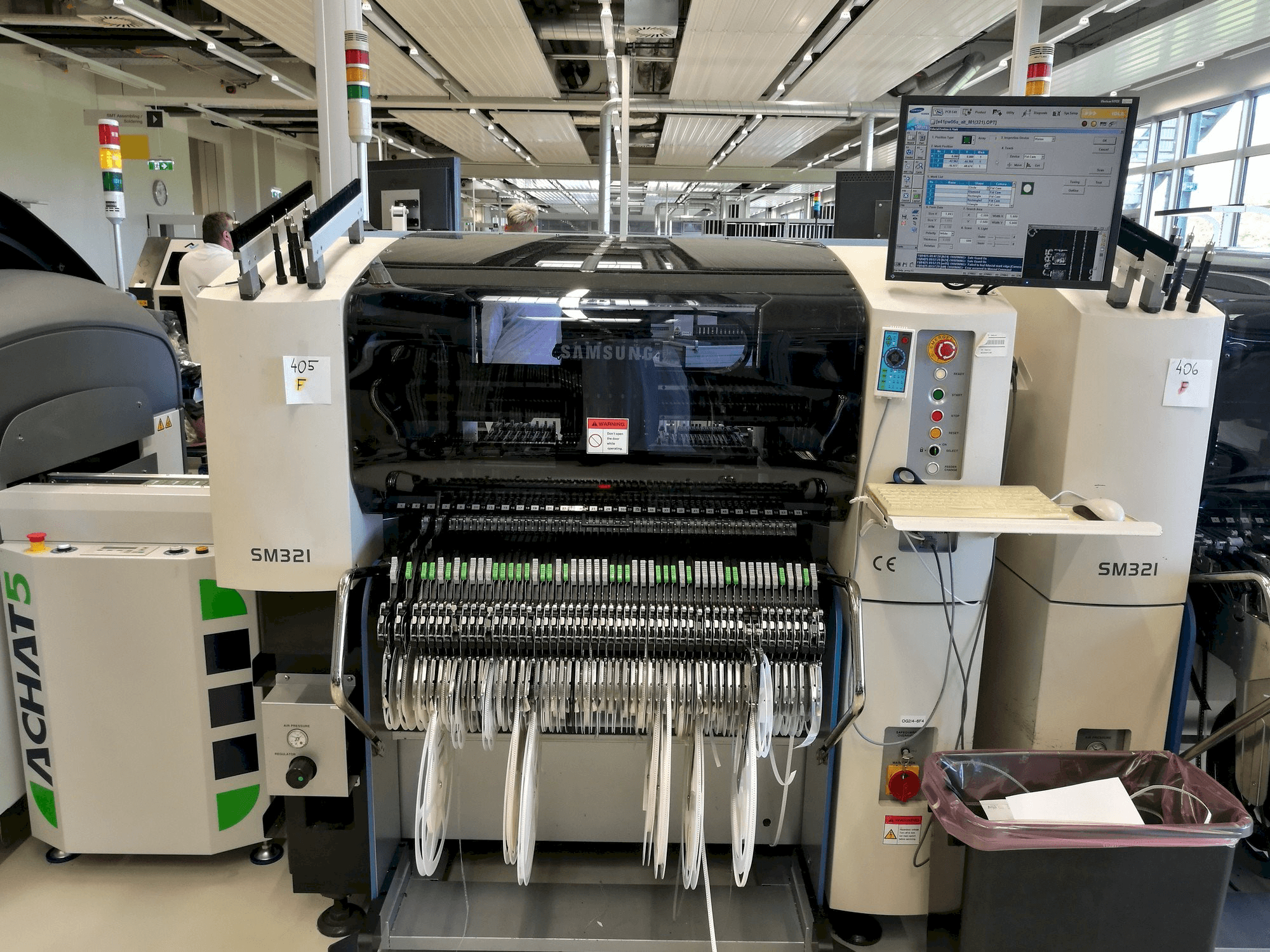 Samsung SM 321 Mašinos vaizdas iš priekio