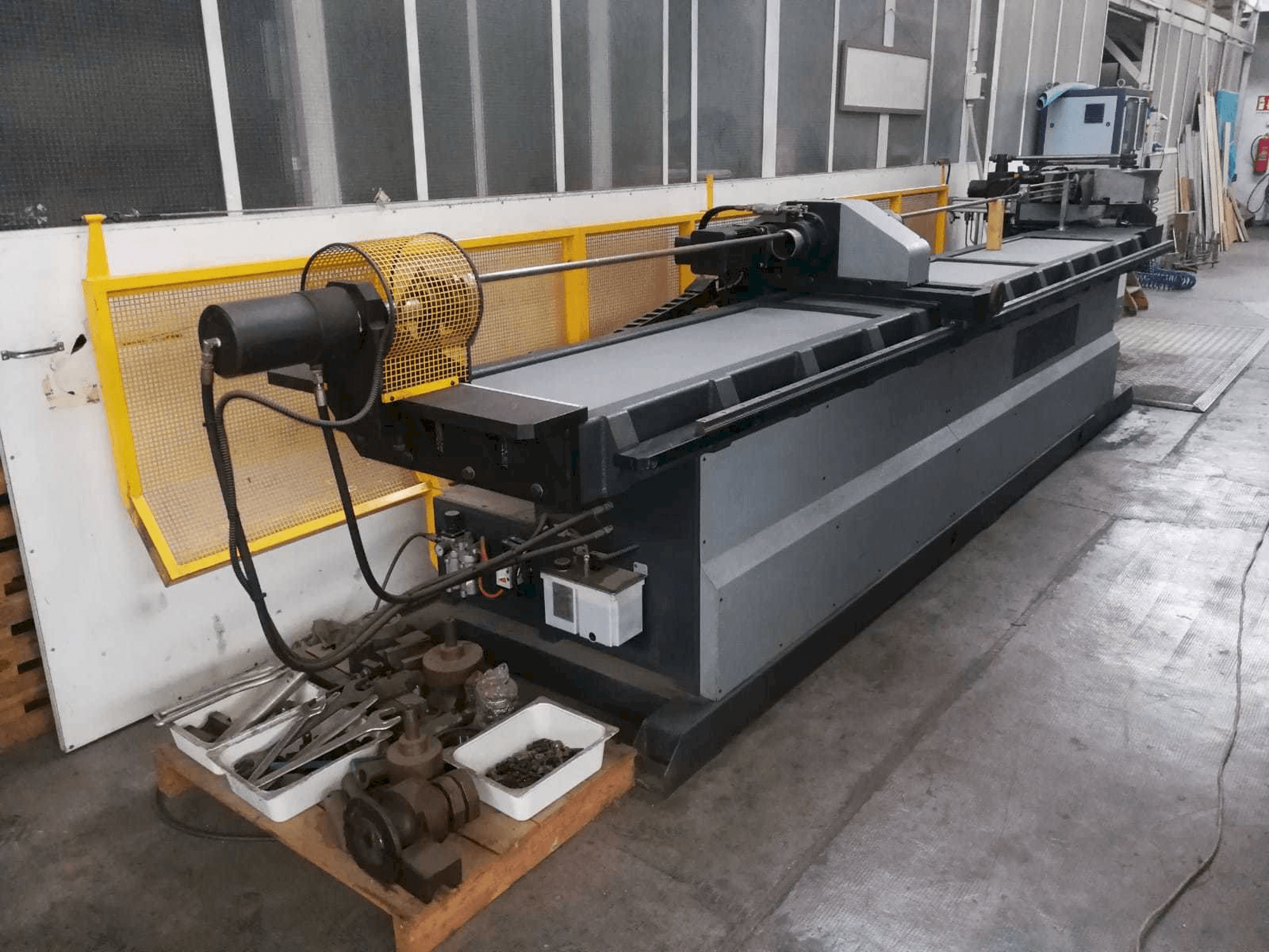 MACRI EURO 80 CN3PC Mašinos vaizdas iš priekio