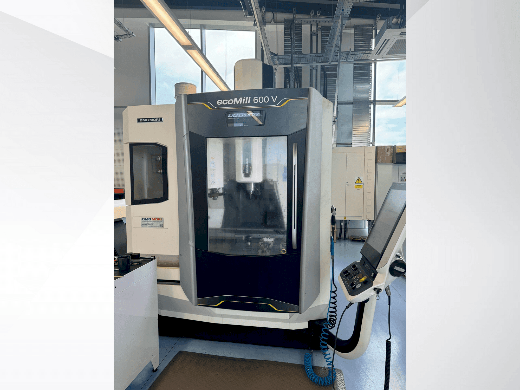 DMG MORI ecoMILL 600V Mašinos vaizdas iš priekio