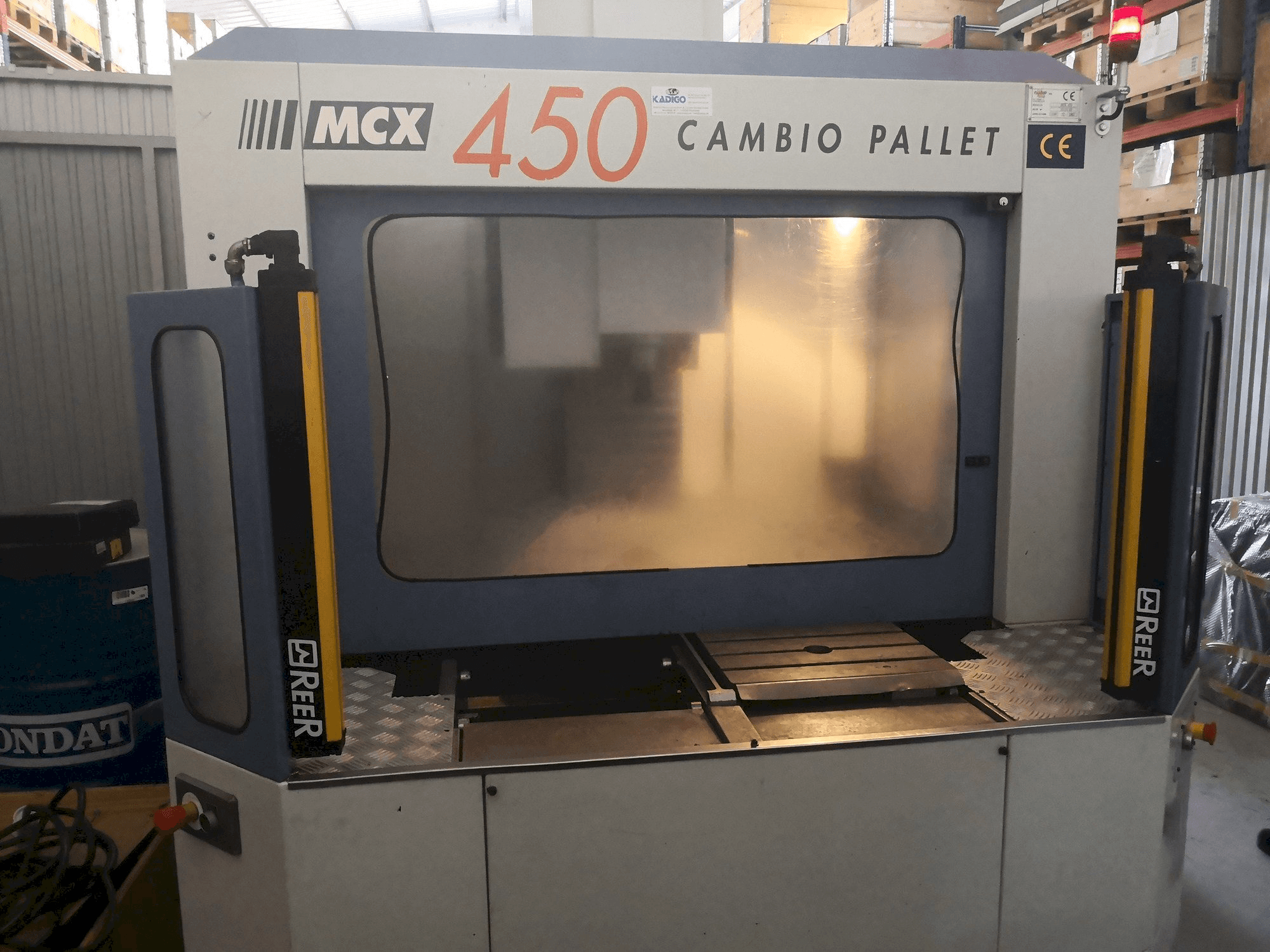 FAMUP MCX 450 Mašinos vaizdas iš priekio