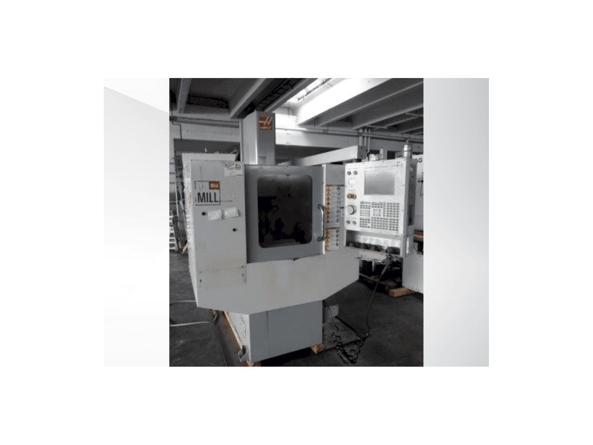 HAAS MiniMill Mašinos vaizdas iš priekio