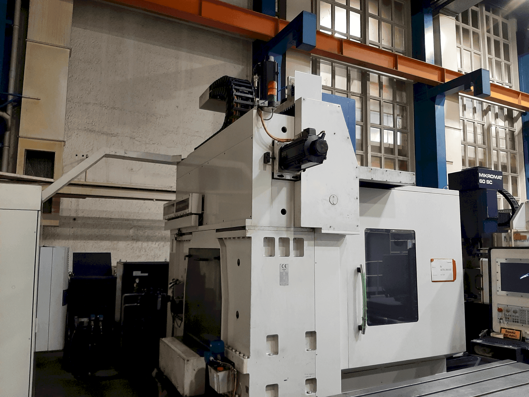 MIKROMAT 8V Mašinos vaizdas iš priekio