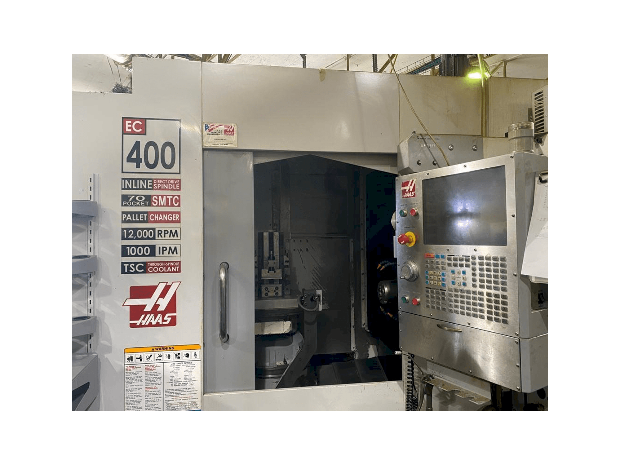 HAAS EC-400 Mašinos vaizdas iš priekio