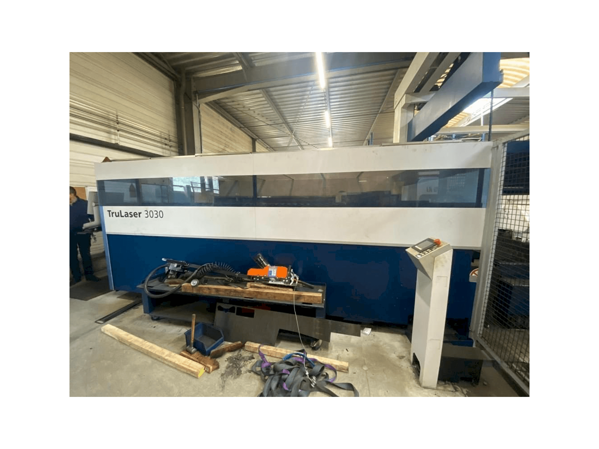 Trumpf Trulaser 3030 L20 Mašinos vaizdas iš priekio