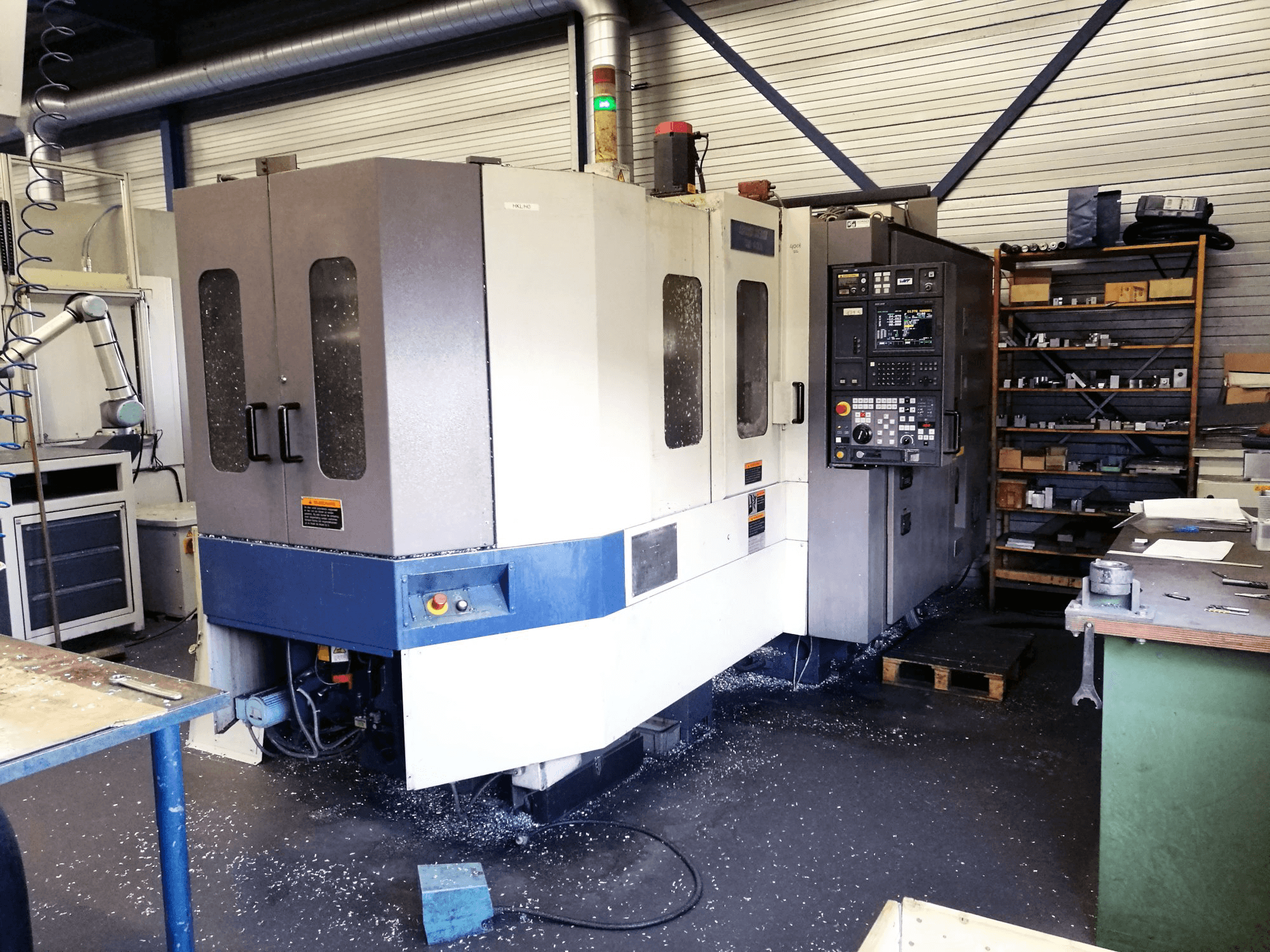 MORI SEIKI SH-403 Mašinos dešinės pusės vaizdas