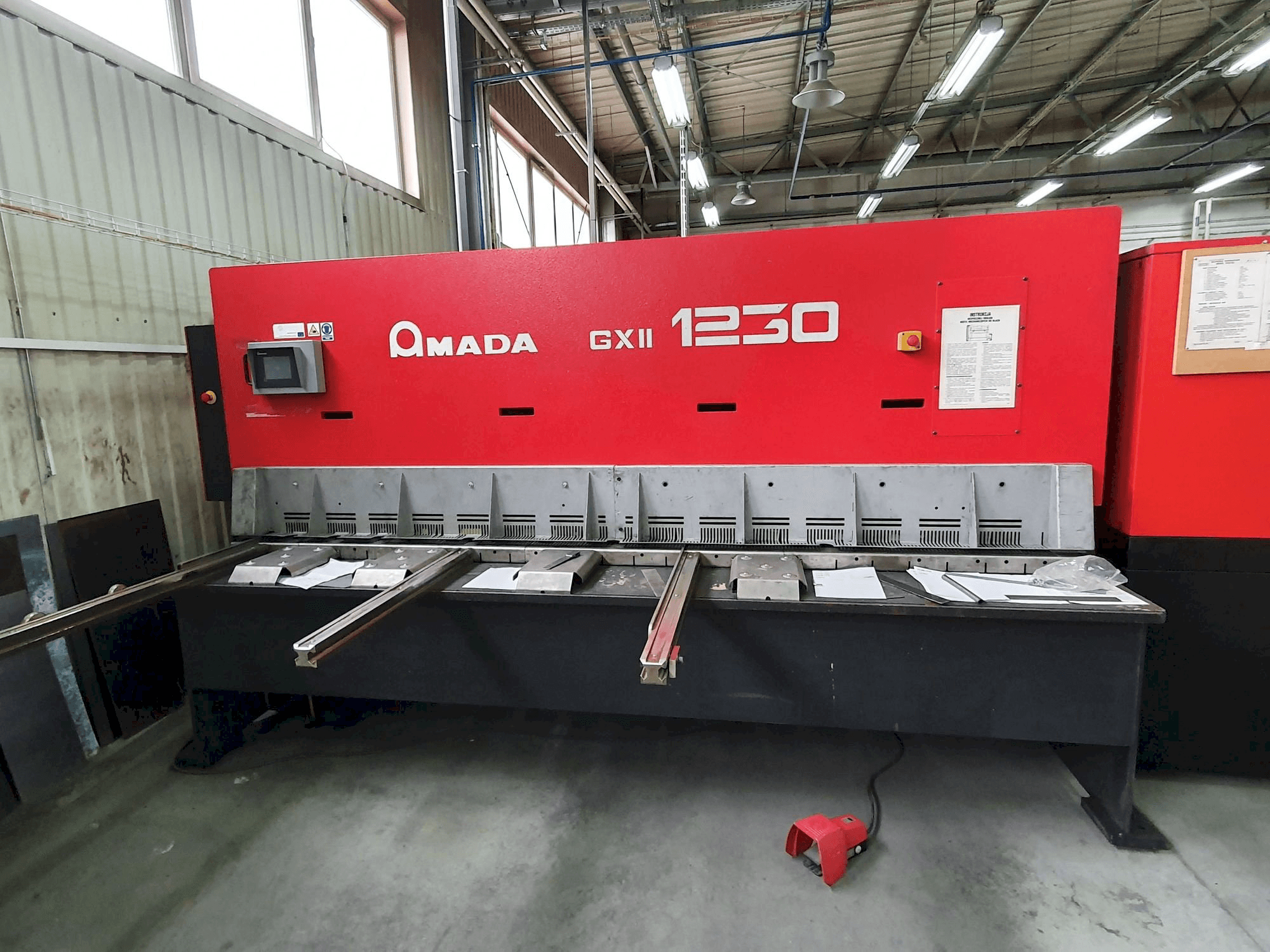 AMADA GX II 1230 Mašinos vaizdas iš priekio