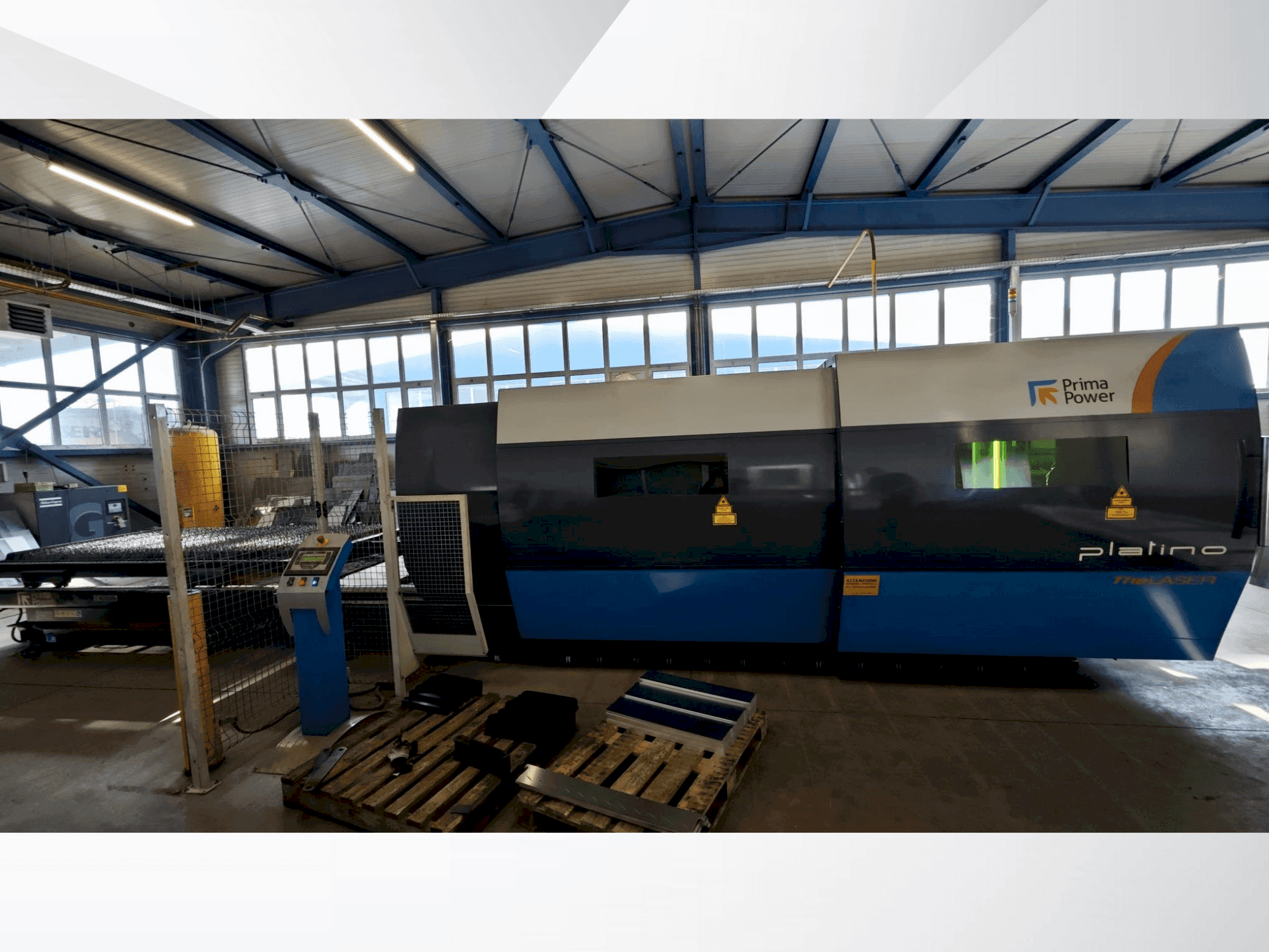 Prima Power PLATINO FIBER Mašinos vaizdas iš priekio