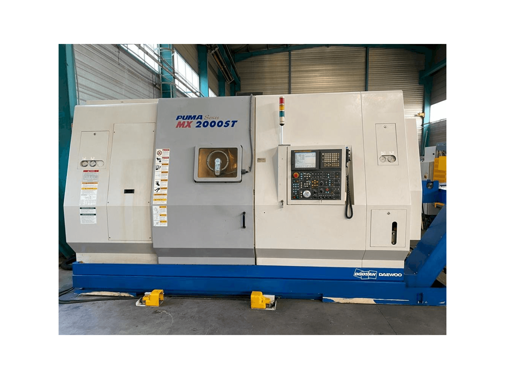 Doosan PUMA MX 2000 ST Mašinos vaizdas iš priekio