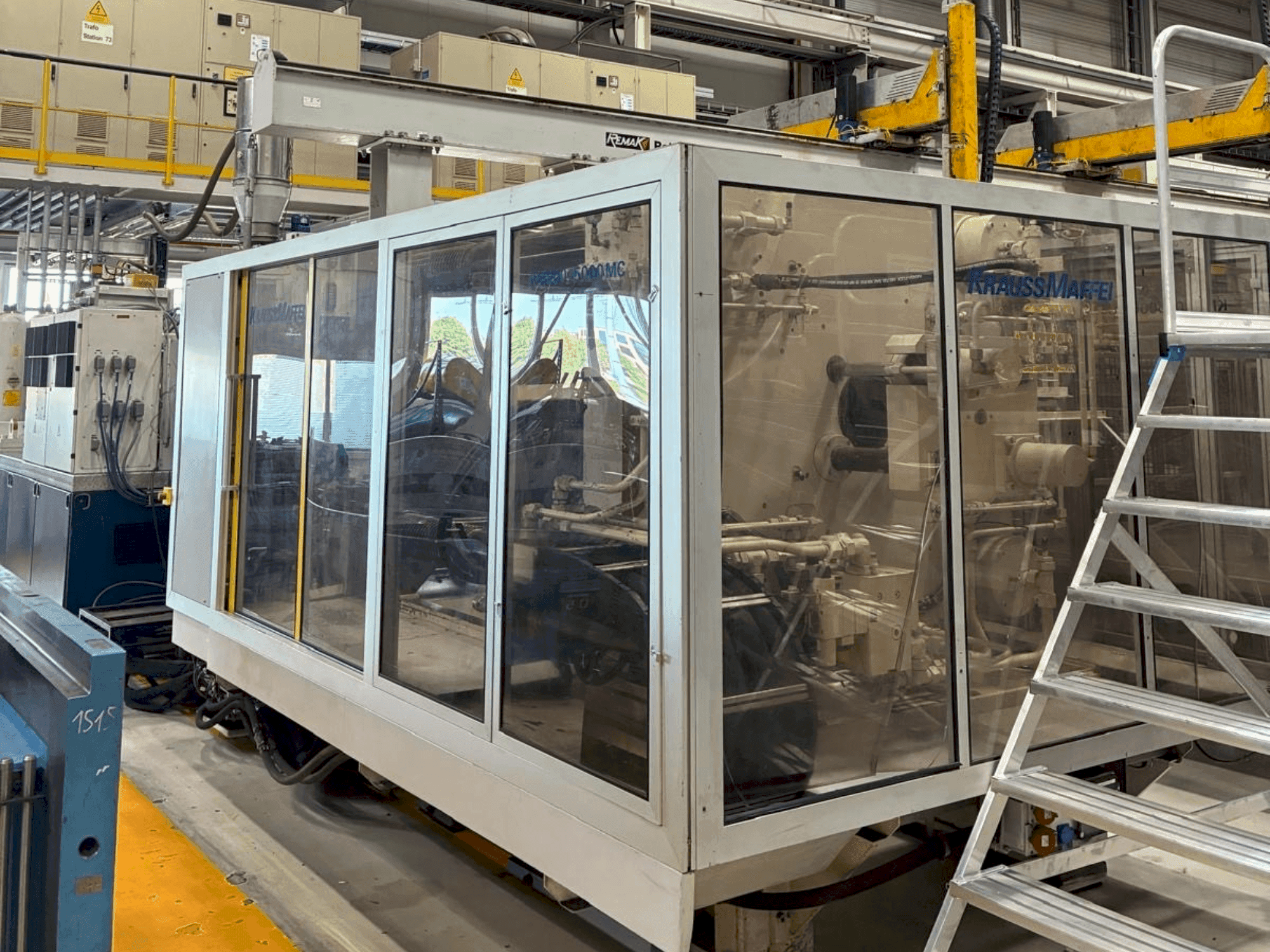 Krauss Maffei 800-5000MC4 Mašinos vaizdas iš priekio