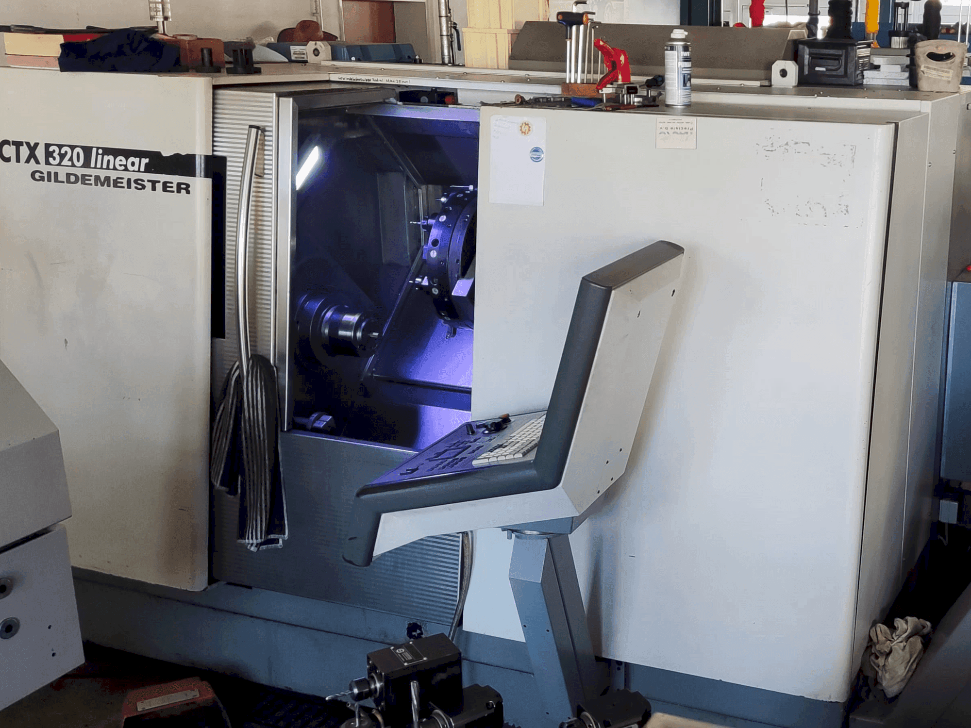 DMG GILDEMEISTER CTX 320 linear V3 Mašinos vaizdas iš priekio