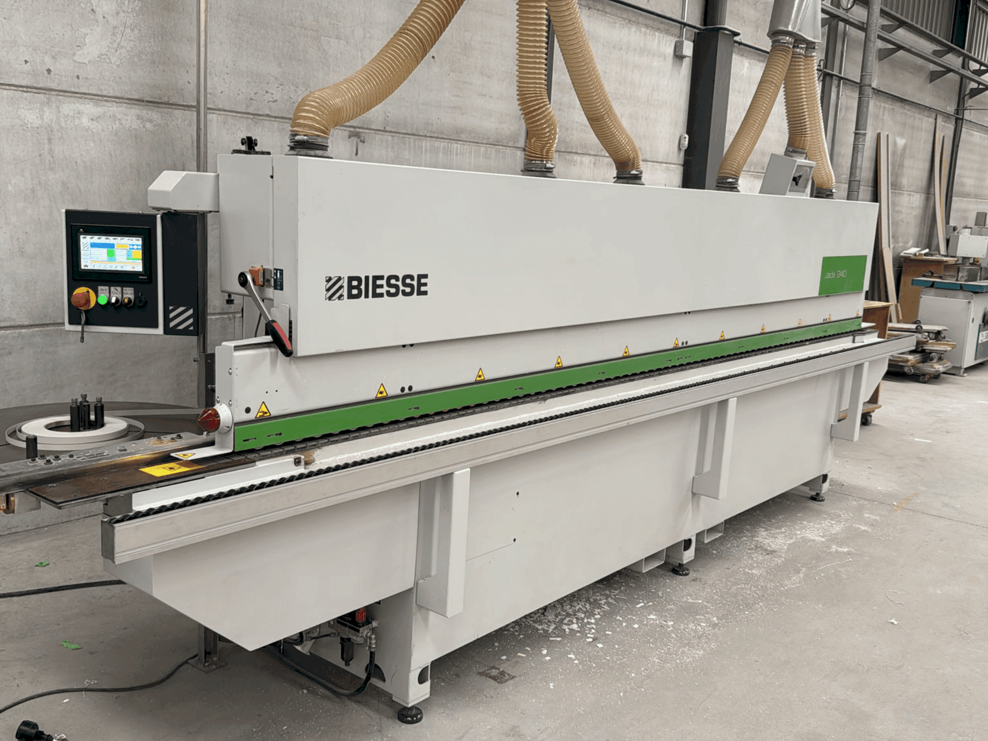 BIESSE Jade 240 Mašinos vaizdas iš priekio
