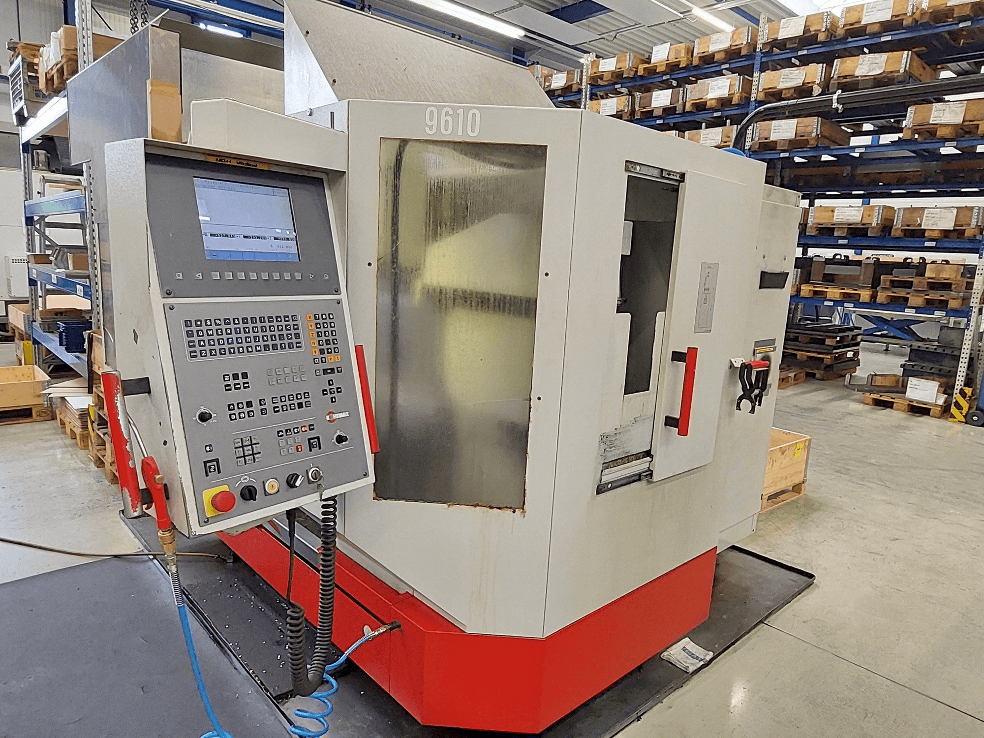 HERMLE U 630 T Mašinos vaizdas iš priekio