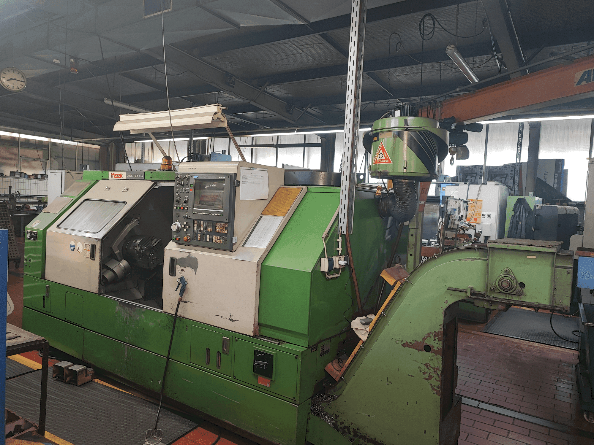 Mazak QT 35N Mašinos vaizdas iš priekio
