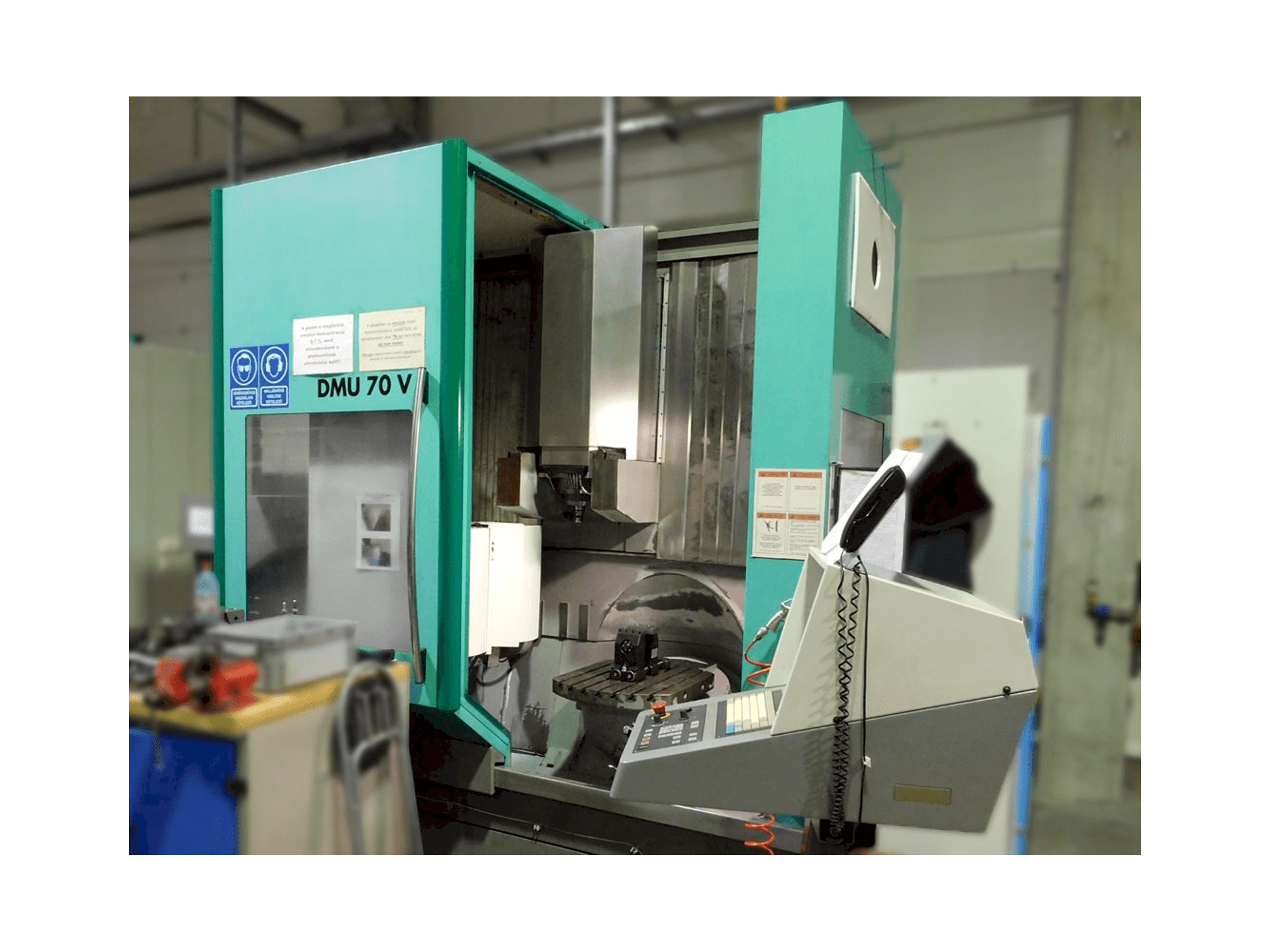 DMG DMU 70 V Mašinos vaizdas iš priekio