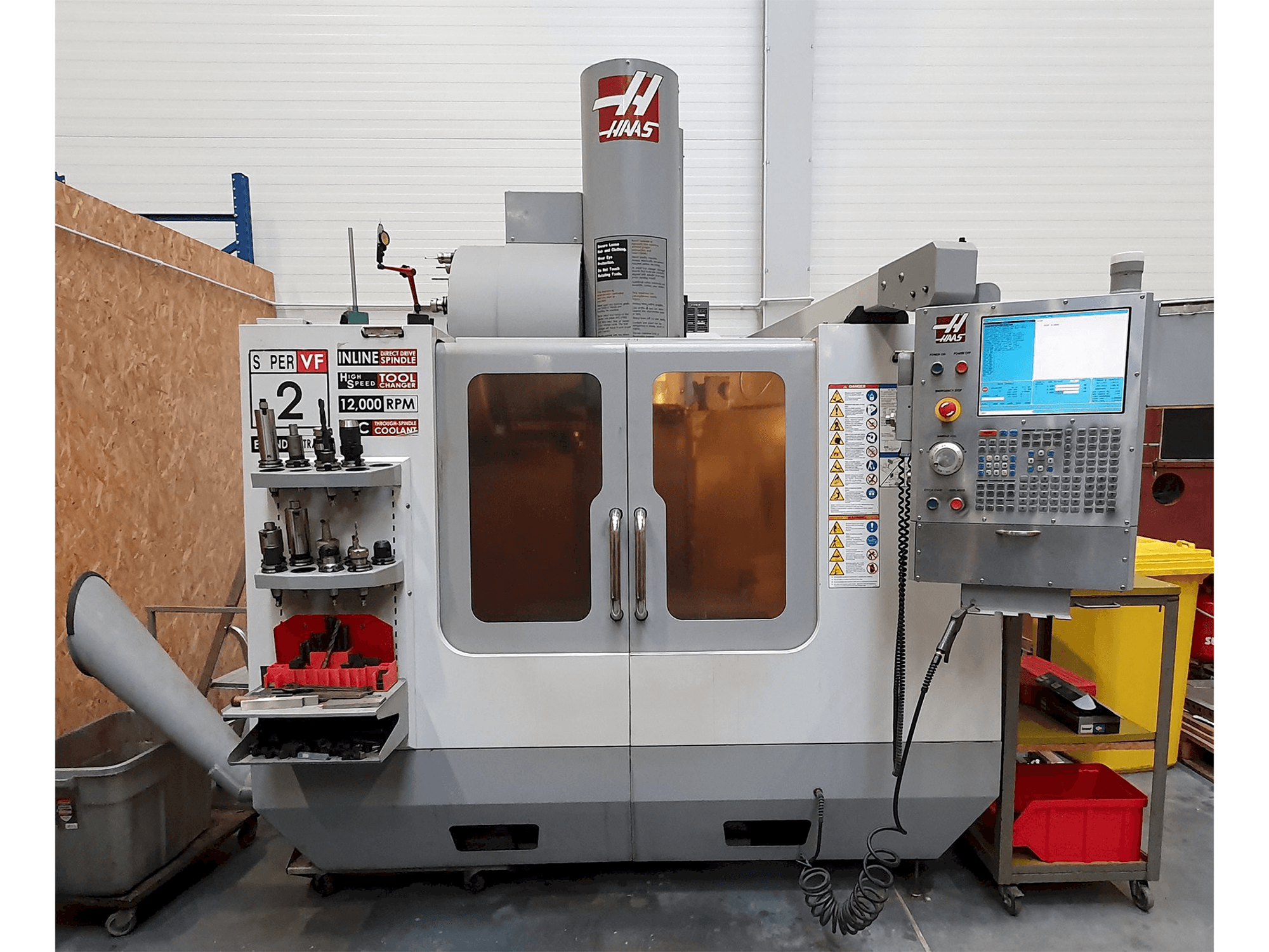HAAS VF2-SSYTHE Mašinos vaizdas iš priekio