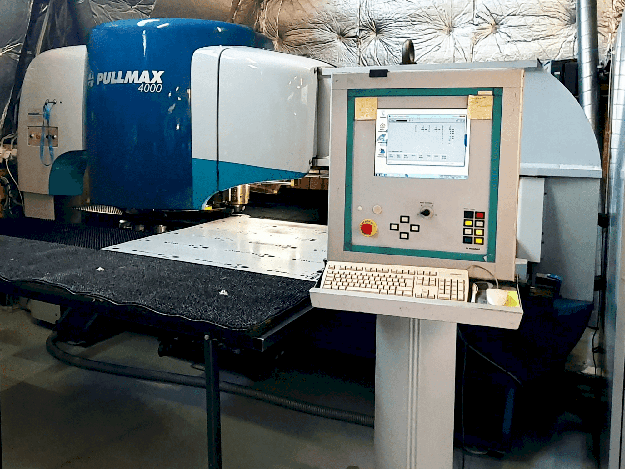 Pullmax 4000 Mašinos vaizdas iš priekio