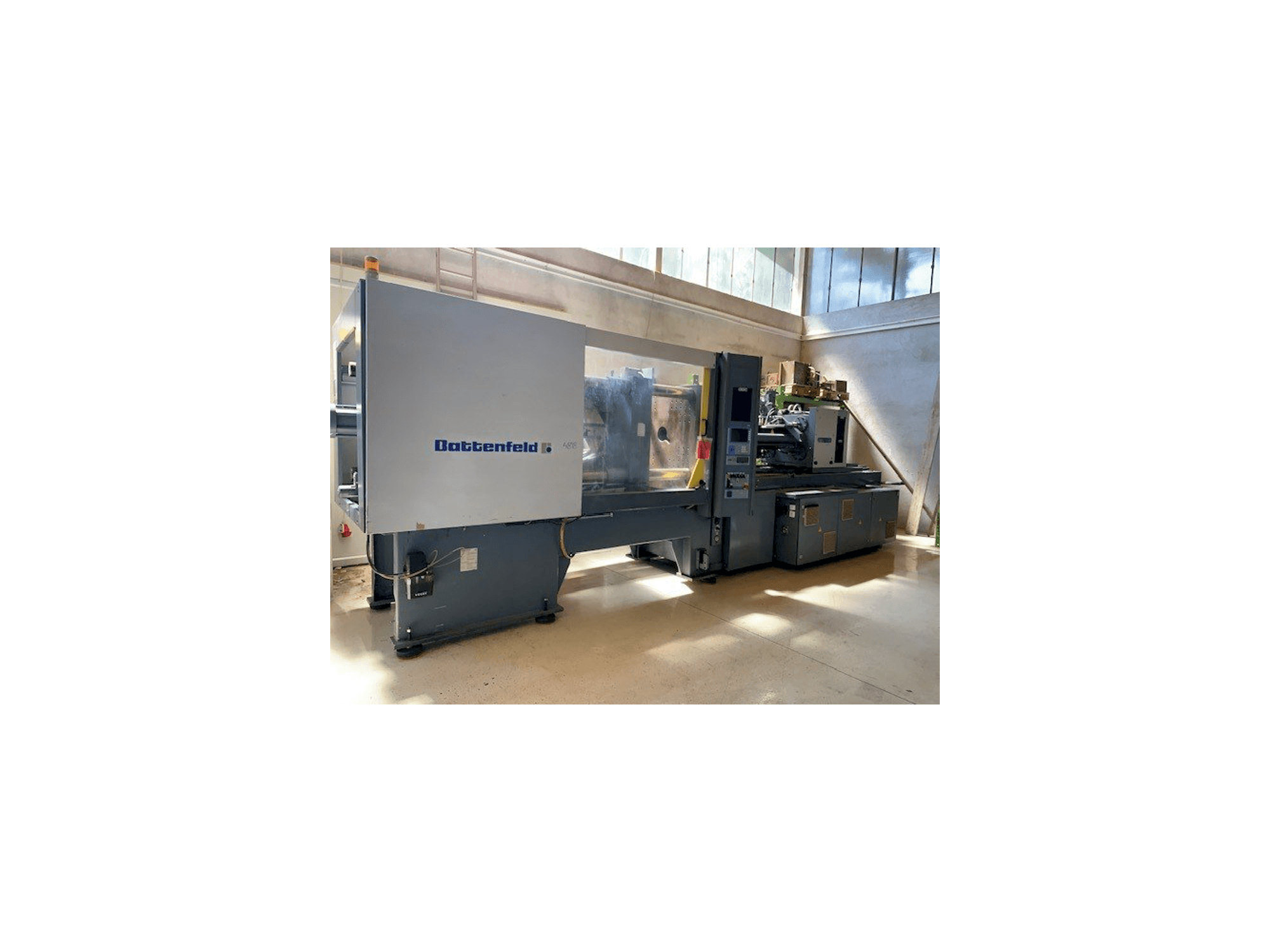 Battenfeld BA 3500/1900 BK Mašinos vaizdas iš kairės pusės