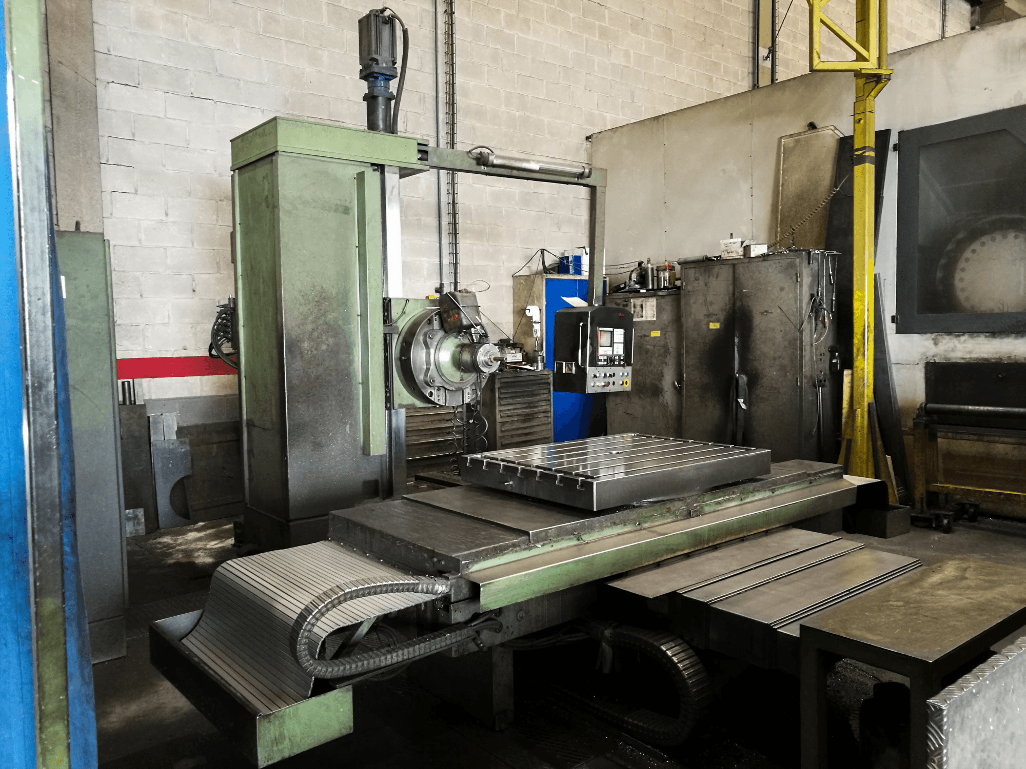 PEGARD AF8 Mašinos kairės pusės vaizdas