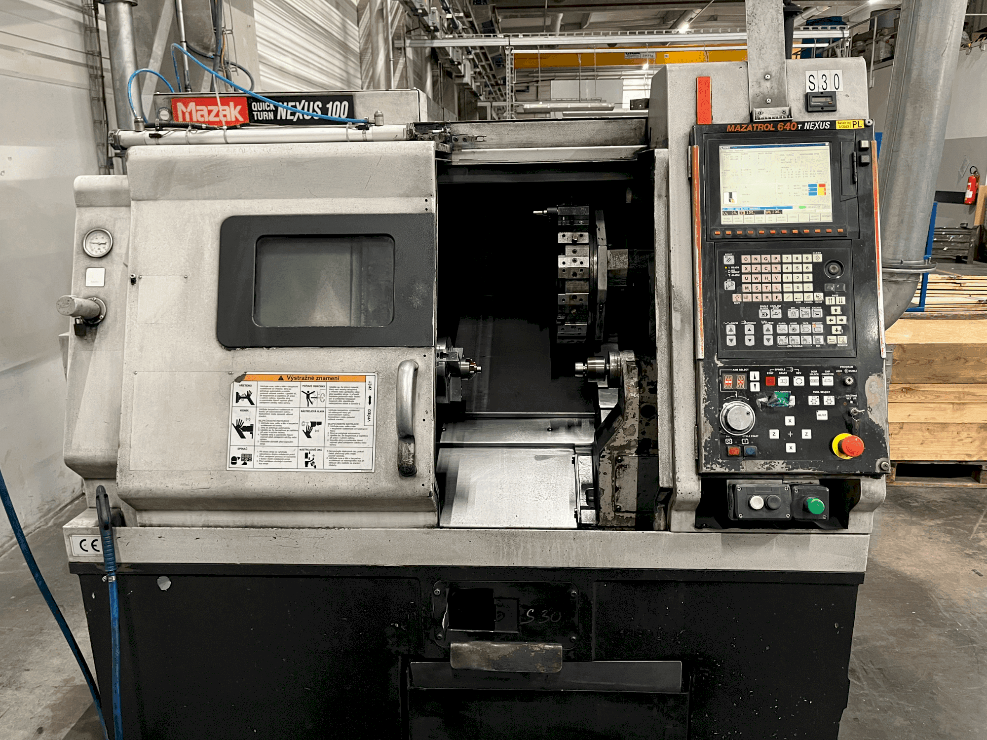 Mazak Quick Turn Nexus 100 Mašinos vaizdas iš priekio