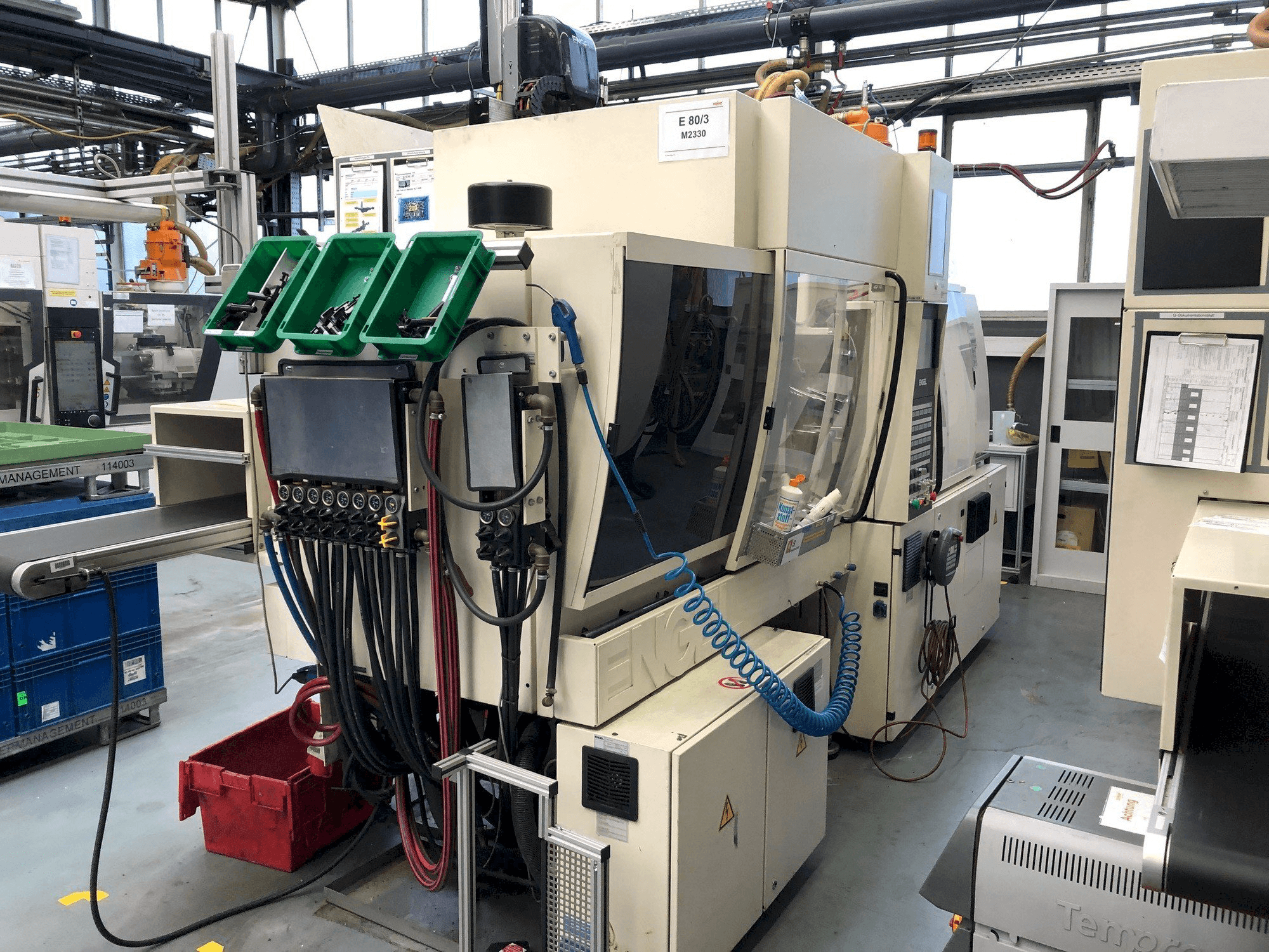 ENGEL Victory 330/80 Mašinos vaizdas iš priekio