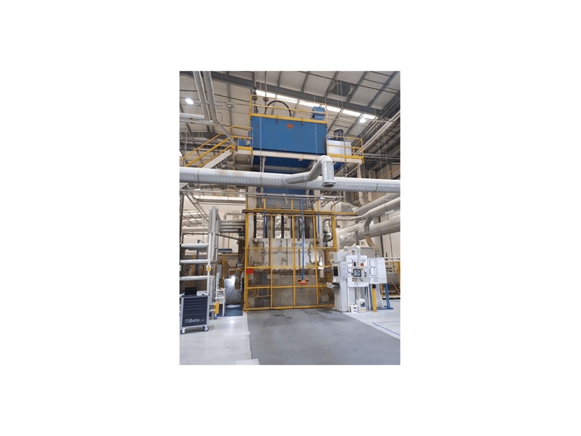 Pinette 2000 Ton Mašinos vaizdas iš priekio