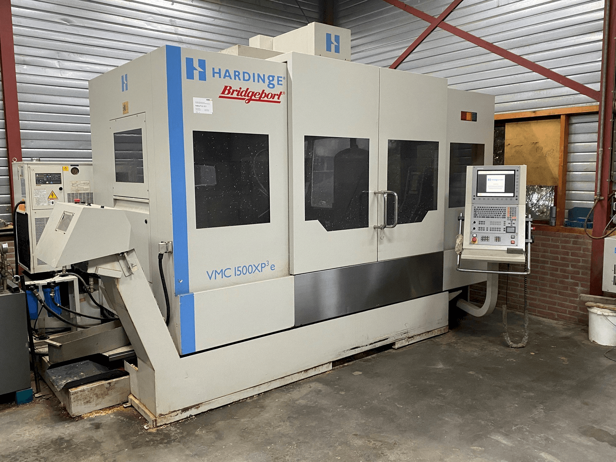 Bridgeport VMC 1500XP Mašinos vaizdas iš priekio