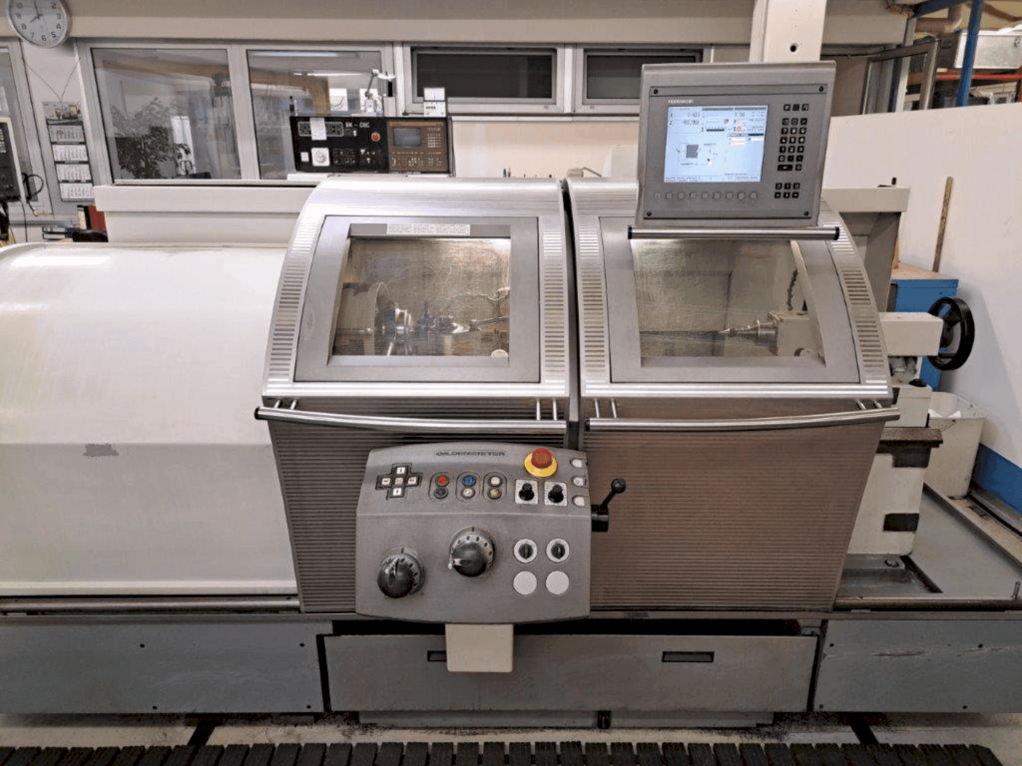 Gildemeister NEF520 Mašinos vaizdas iš priekio