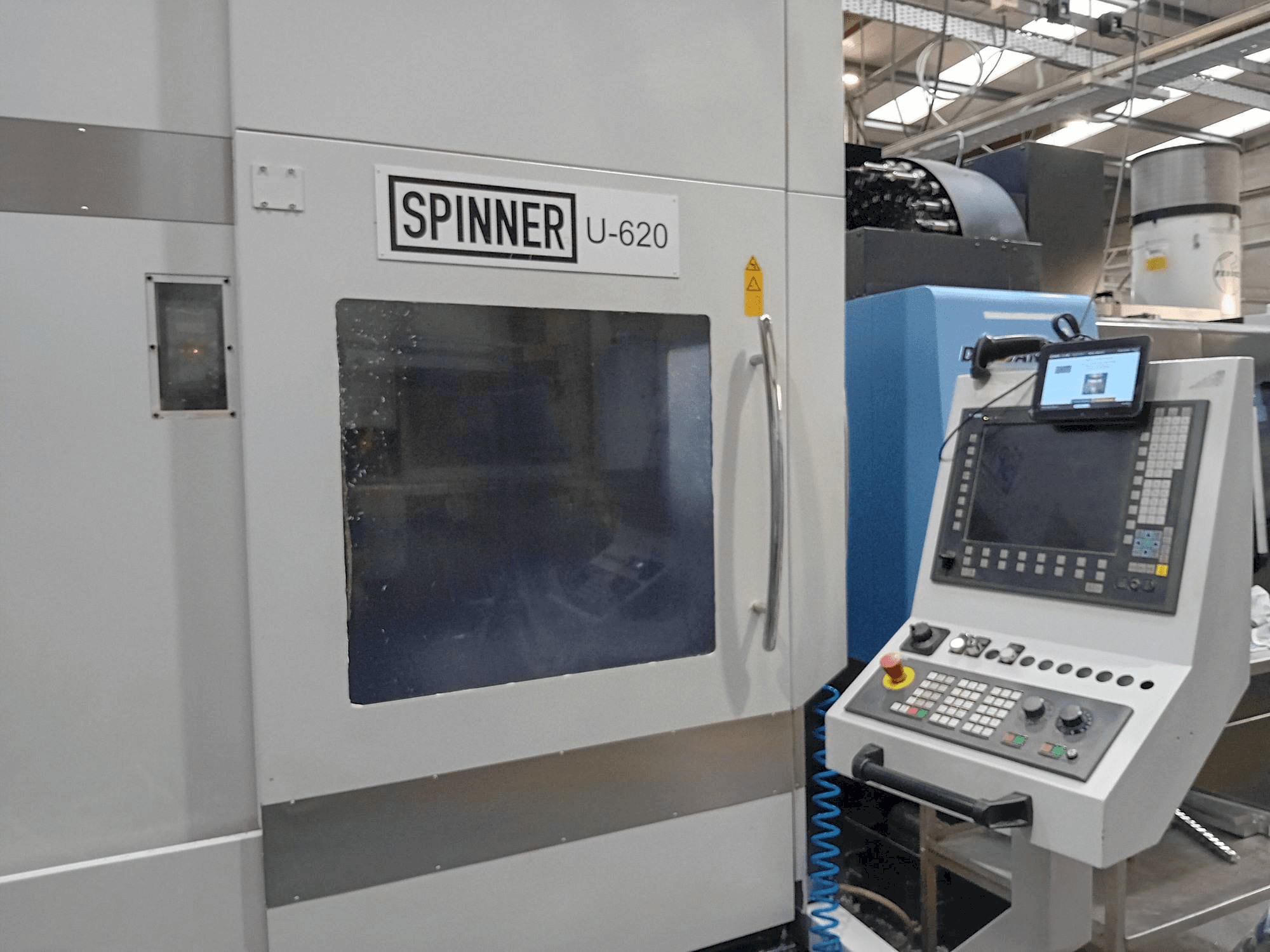 SPINNER U5-620 Mašinos vaizdas iš priekio