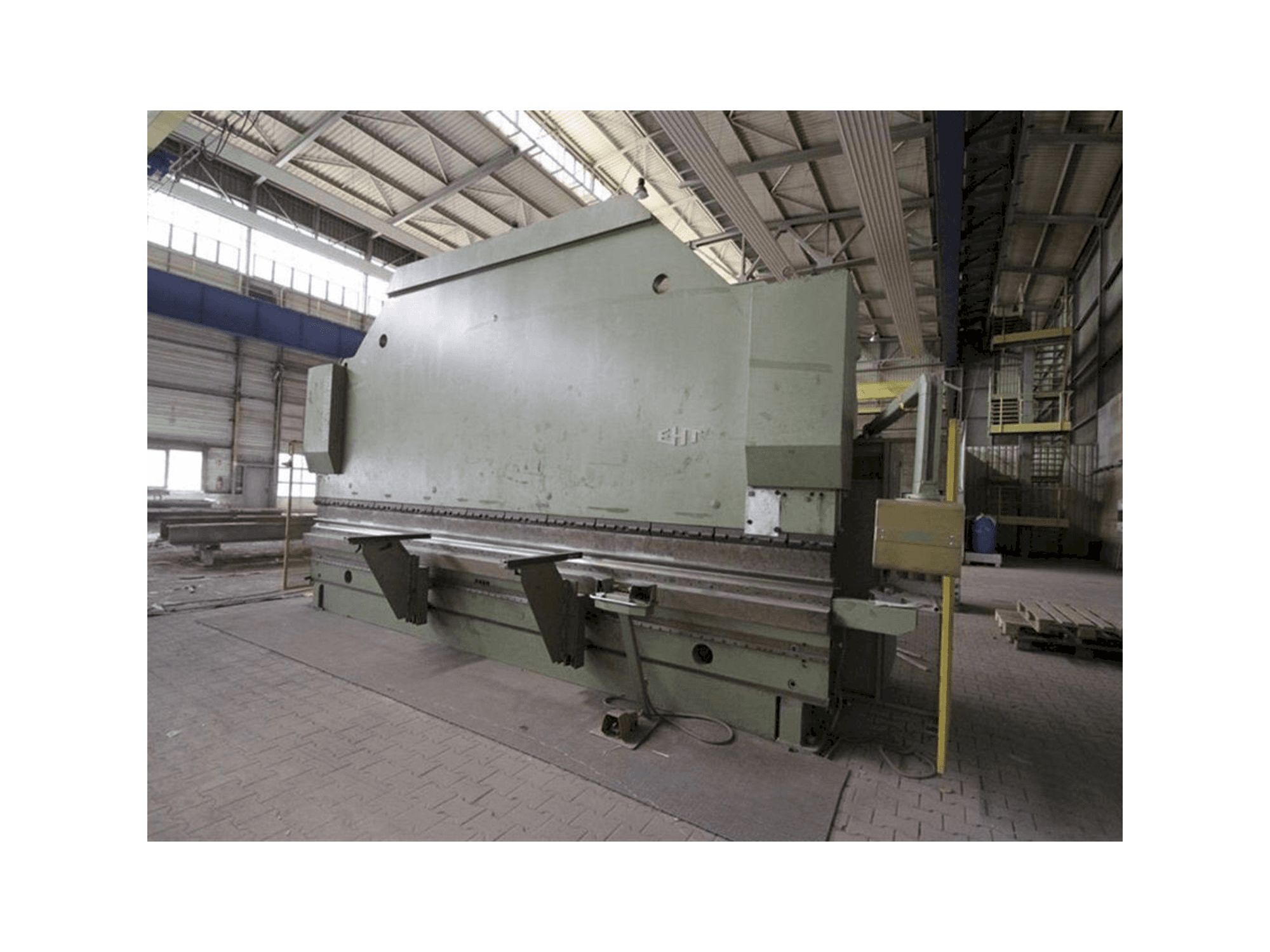 EHT Variopress 250 60 Mašinos vaizdas iš dešinės pusės