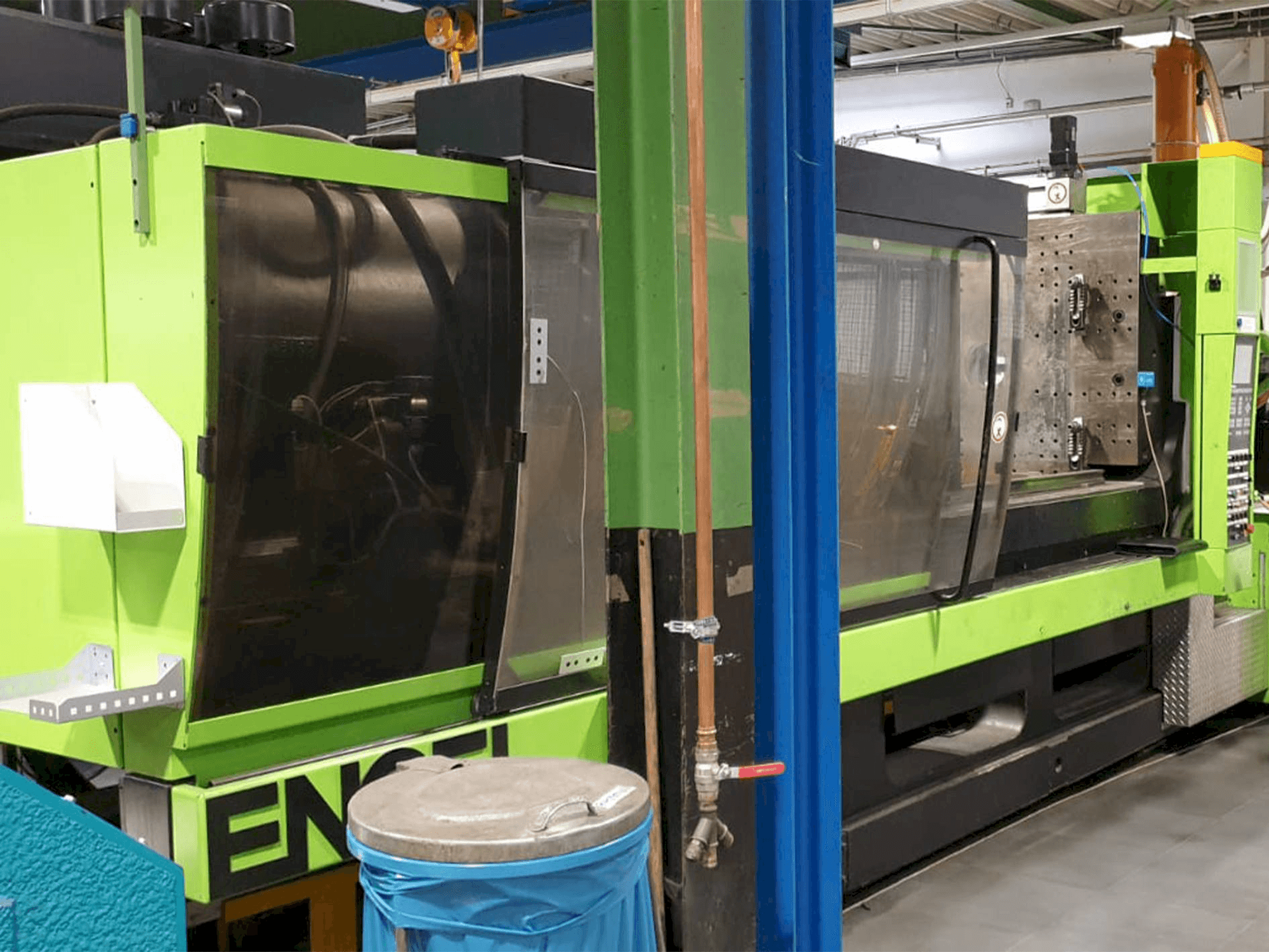 ENGEL ES 2550/500 HL-V Mašinos vaizdas iš priekio