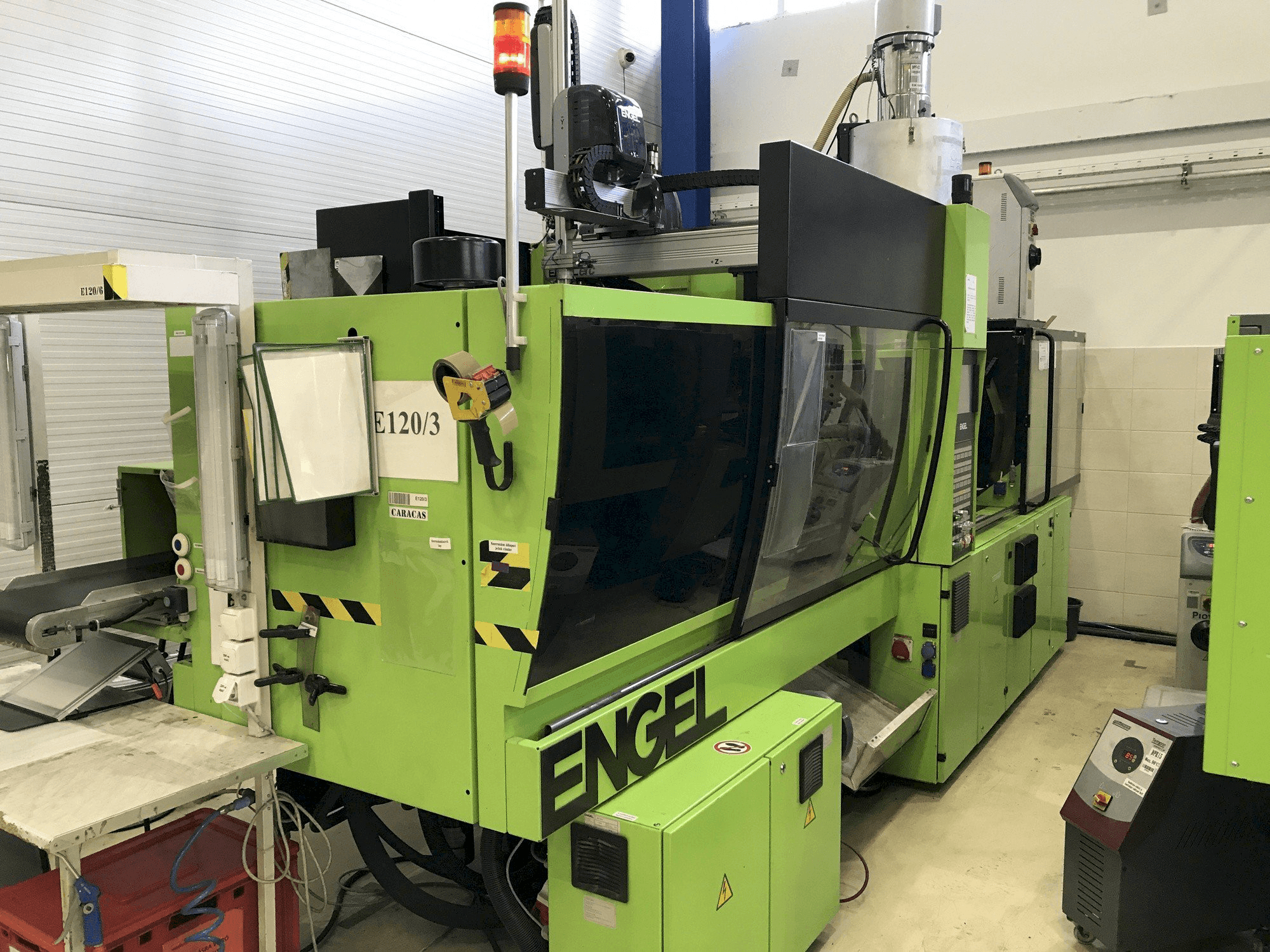 ENGEL VC 310/120 Electric Mašinos vaizdas iš priekio